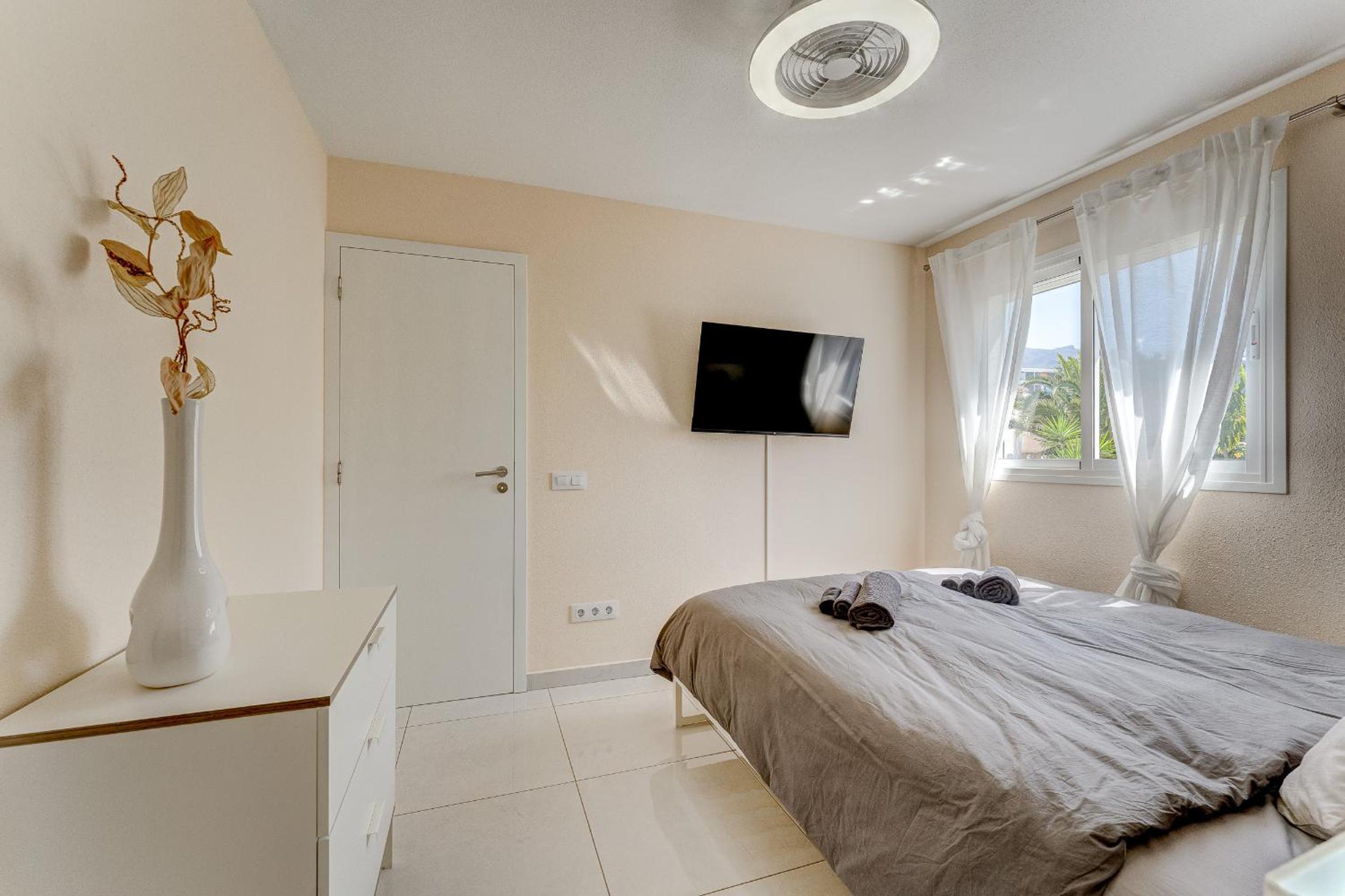 Sea View Penthouse Sunshine Urbania