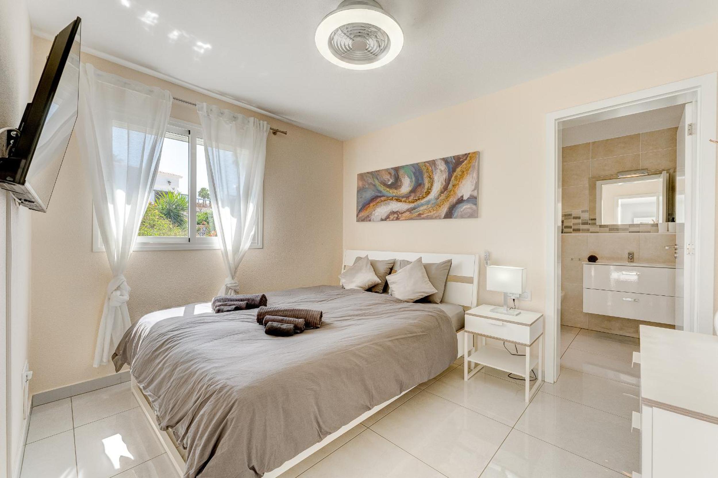 Sea View Penthouse Sunshine Urbania