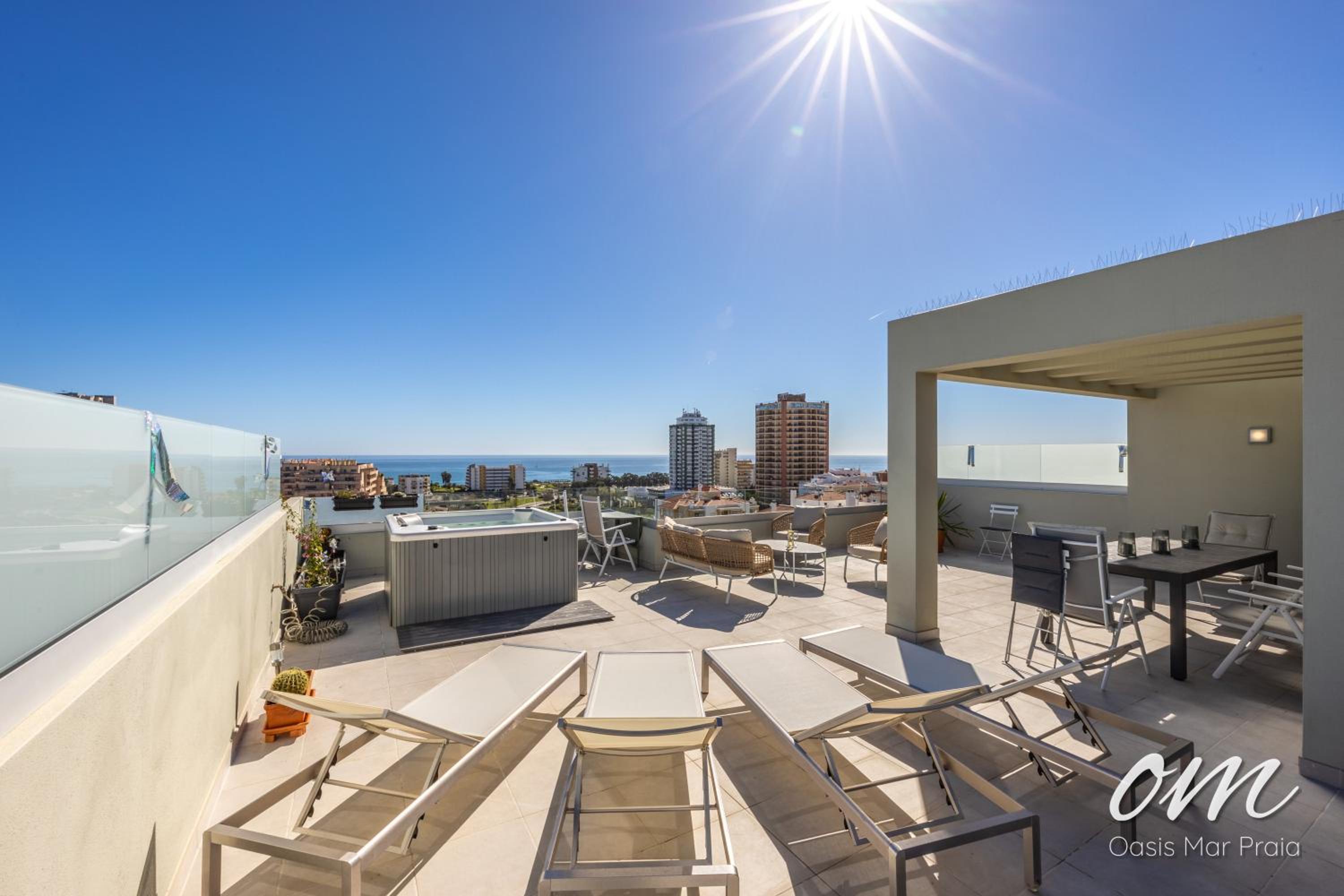 Oasis Mar Praia - Penthouse with private seaview Jacuzzi view 4