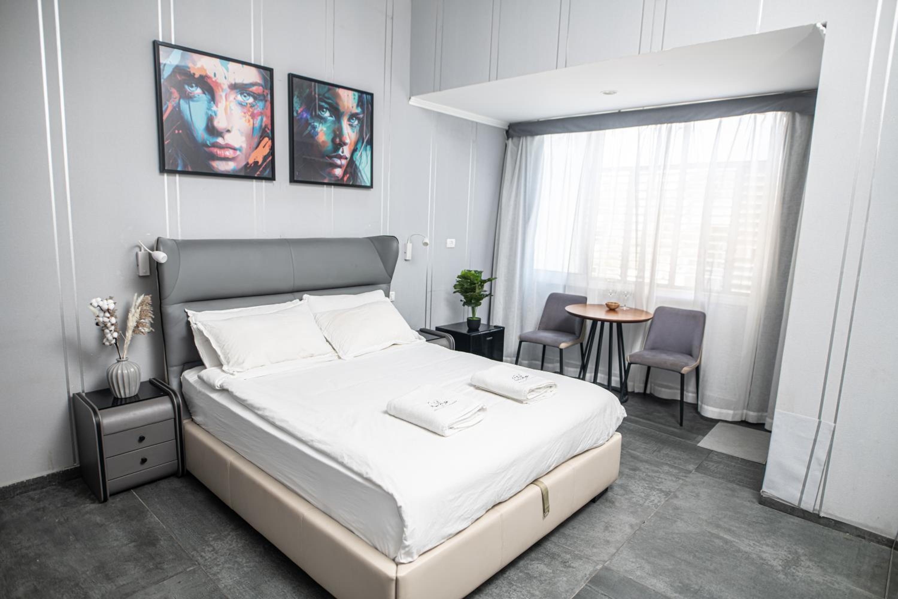 King's rooftop - by Bar Apartments - Image 2