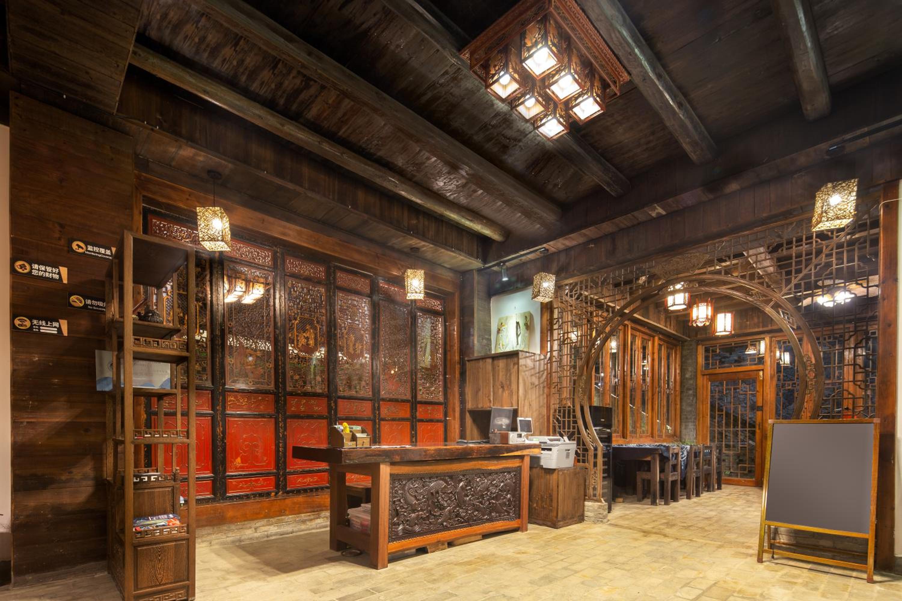 Yangshuo River Lodge Hotel--English speaking team&Swimming pool&Activties organized&Free pick up from Airport or TS over 3 nights