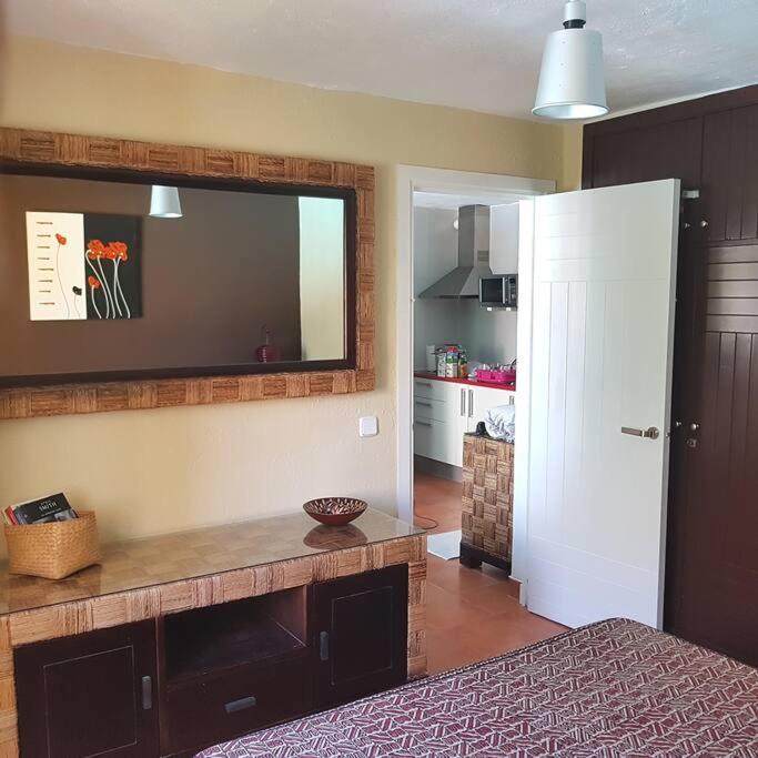 APT. ENTREMARES 1ª LINEA, WIFI, SMART TV view 4