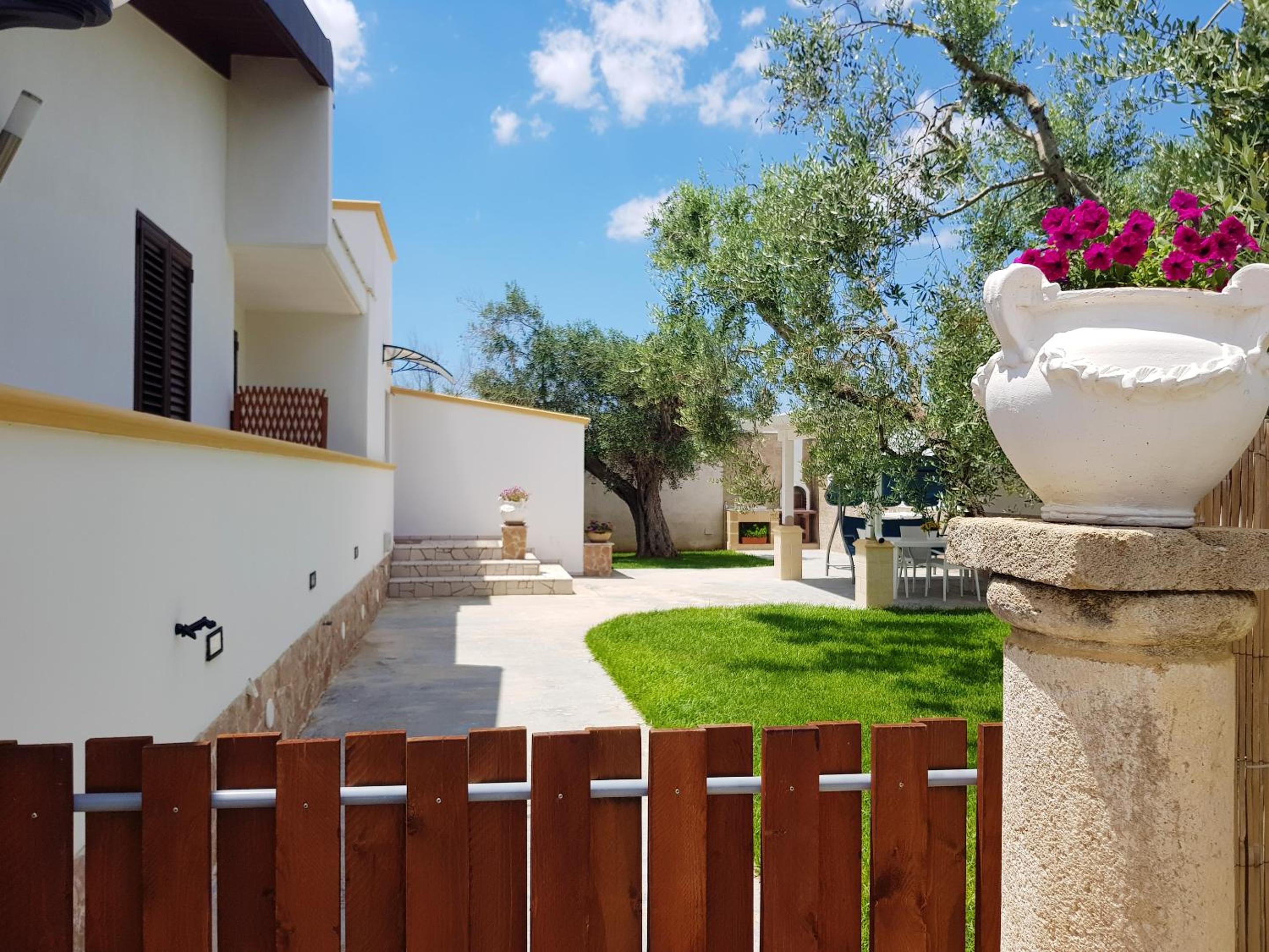 Comfortable apartment in Parabita with private garden 35 m² view 4