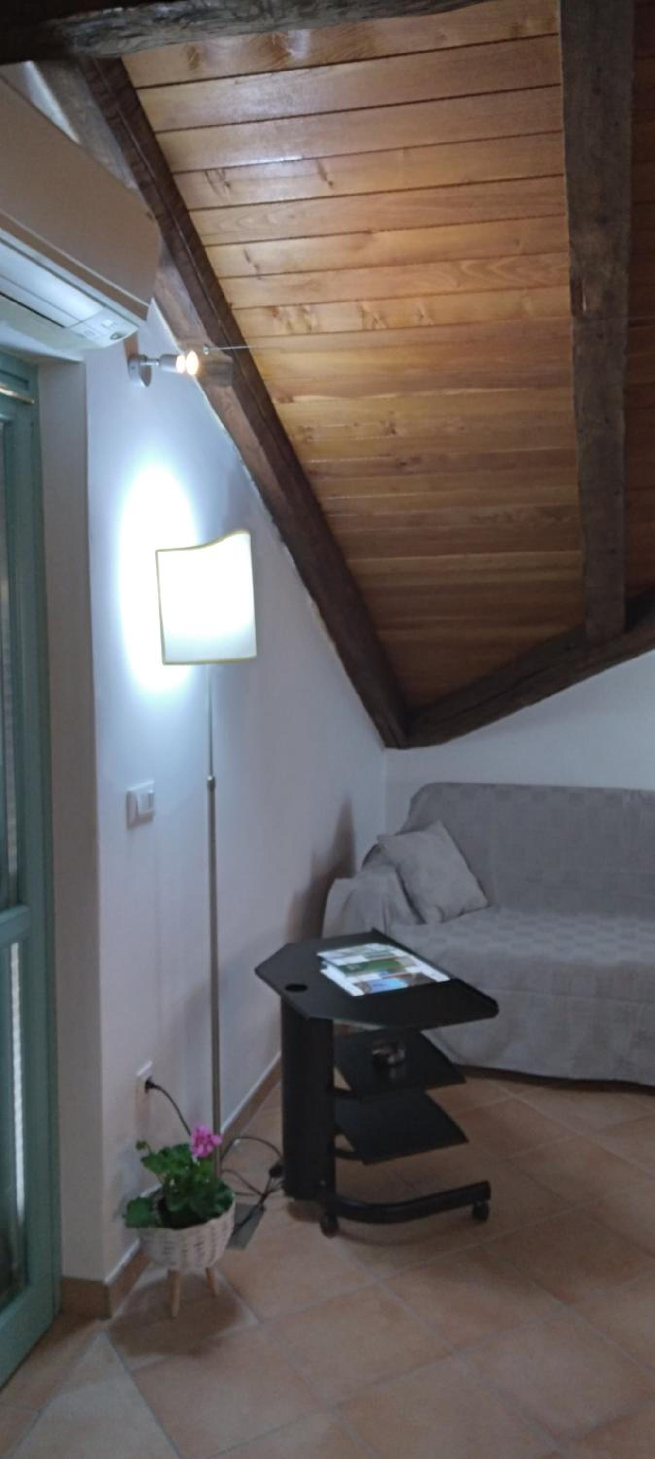 Apartment BELLA VISTA with swimming pool and tennis court