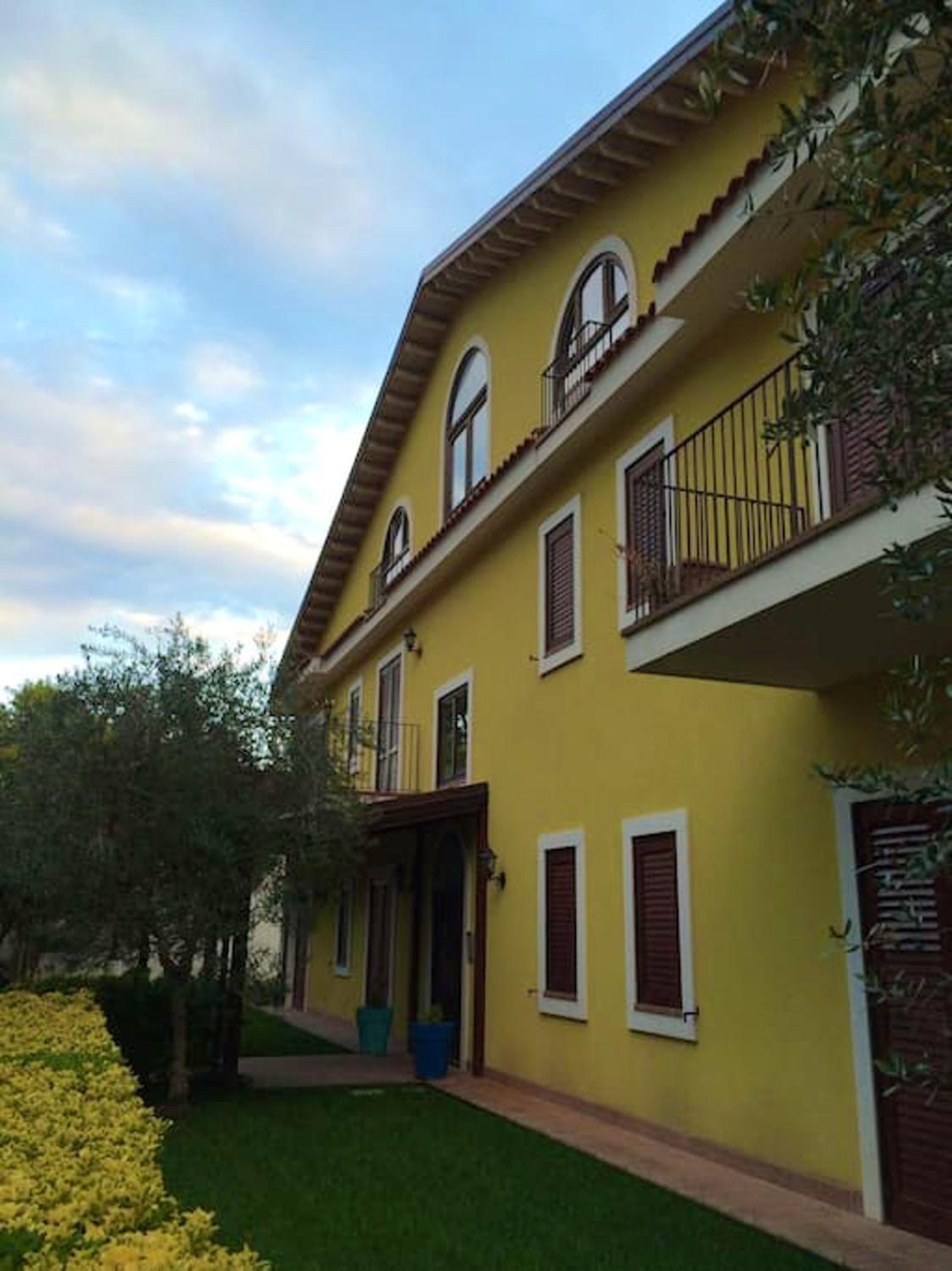 Charming Apartment in Nicolosi with Garden View 38 m² view 5