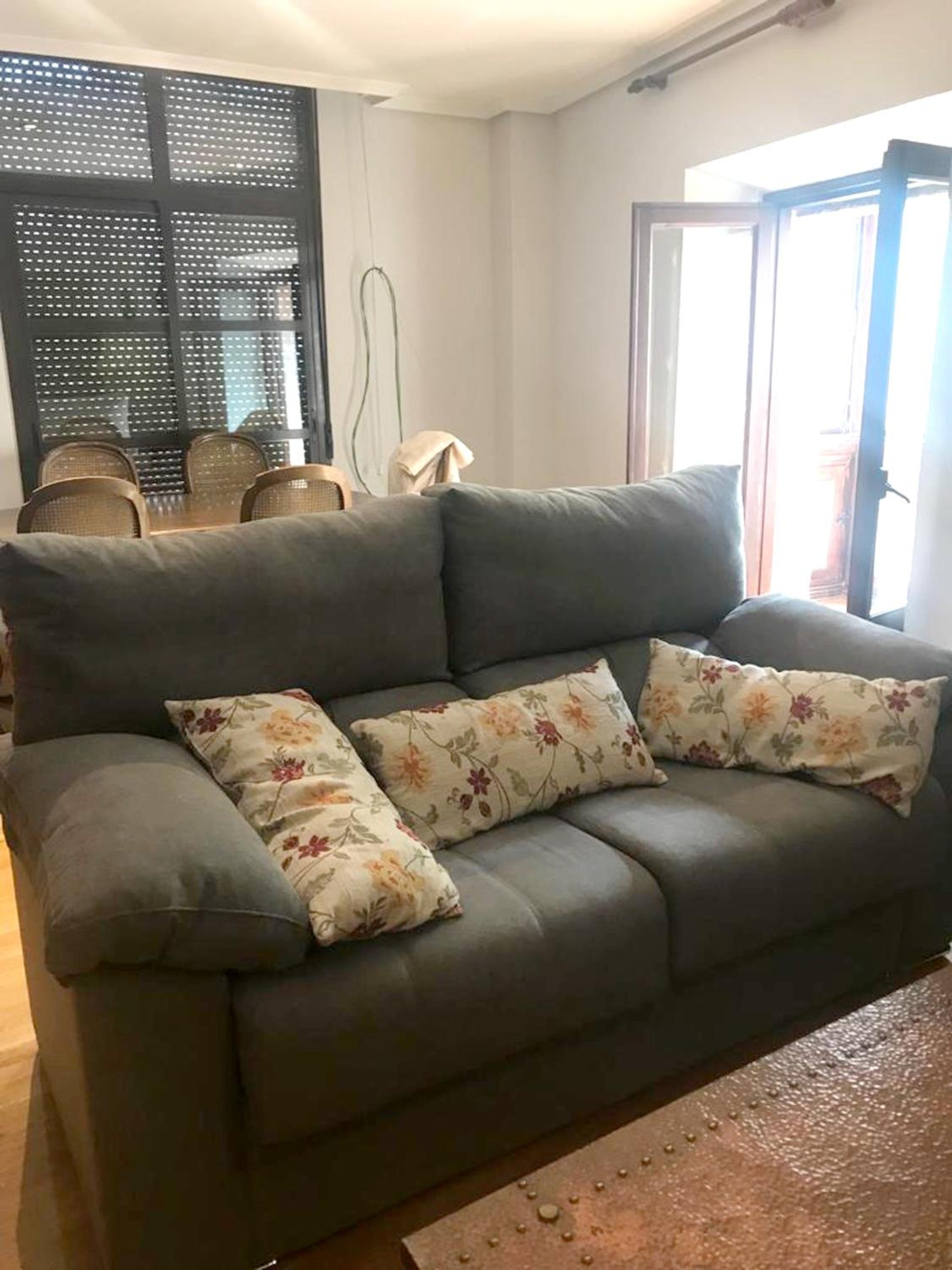 Comfortable Apartment in the Heart of Ciudad Real with Balcony photo 2