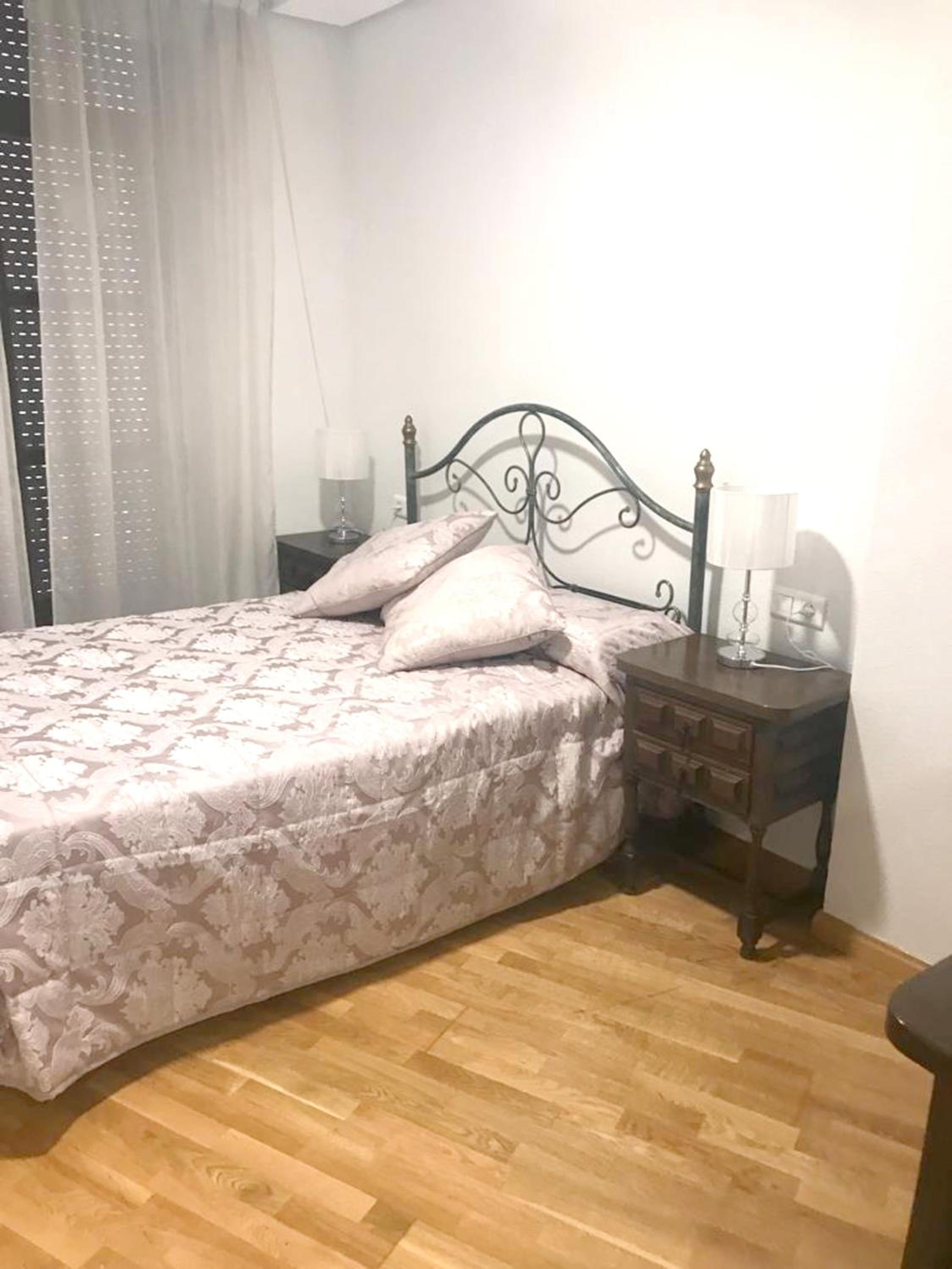 Comfortable Apartment in the Heart of Ciudad Real with Balcony photo 4