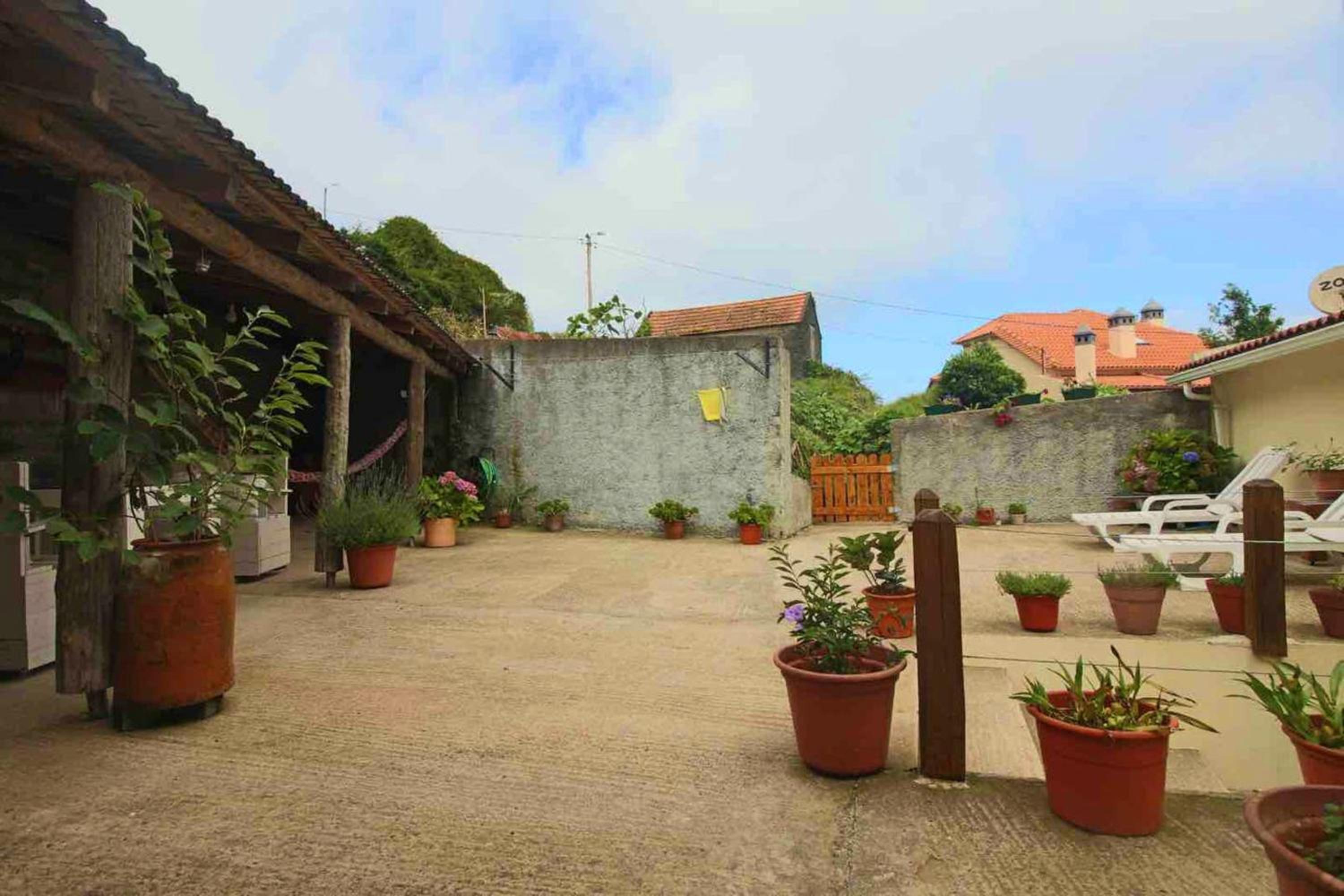 Elegant Apartment in Levada Grande + Terrace + 120 m² view 2