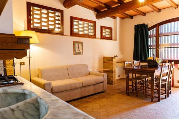 Podere Mezzastrada - Place of Charme