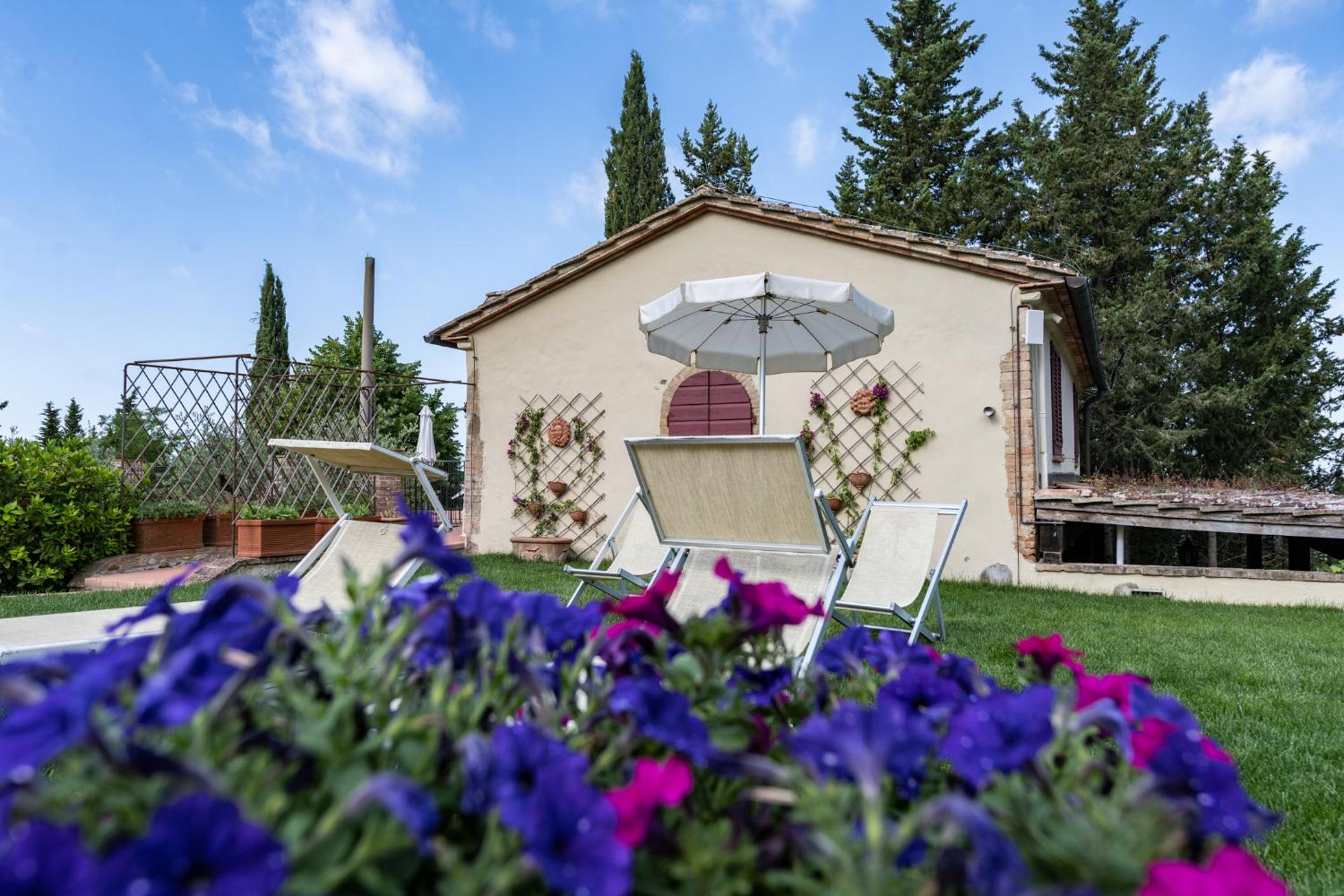 Podere Mezzastrada - Place of Charme
