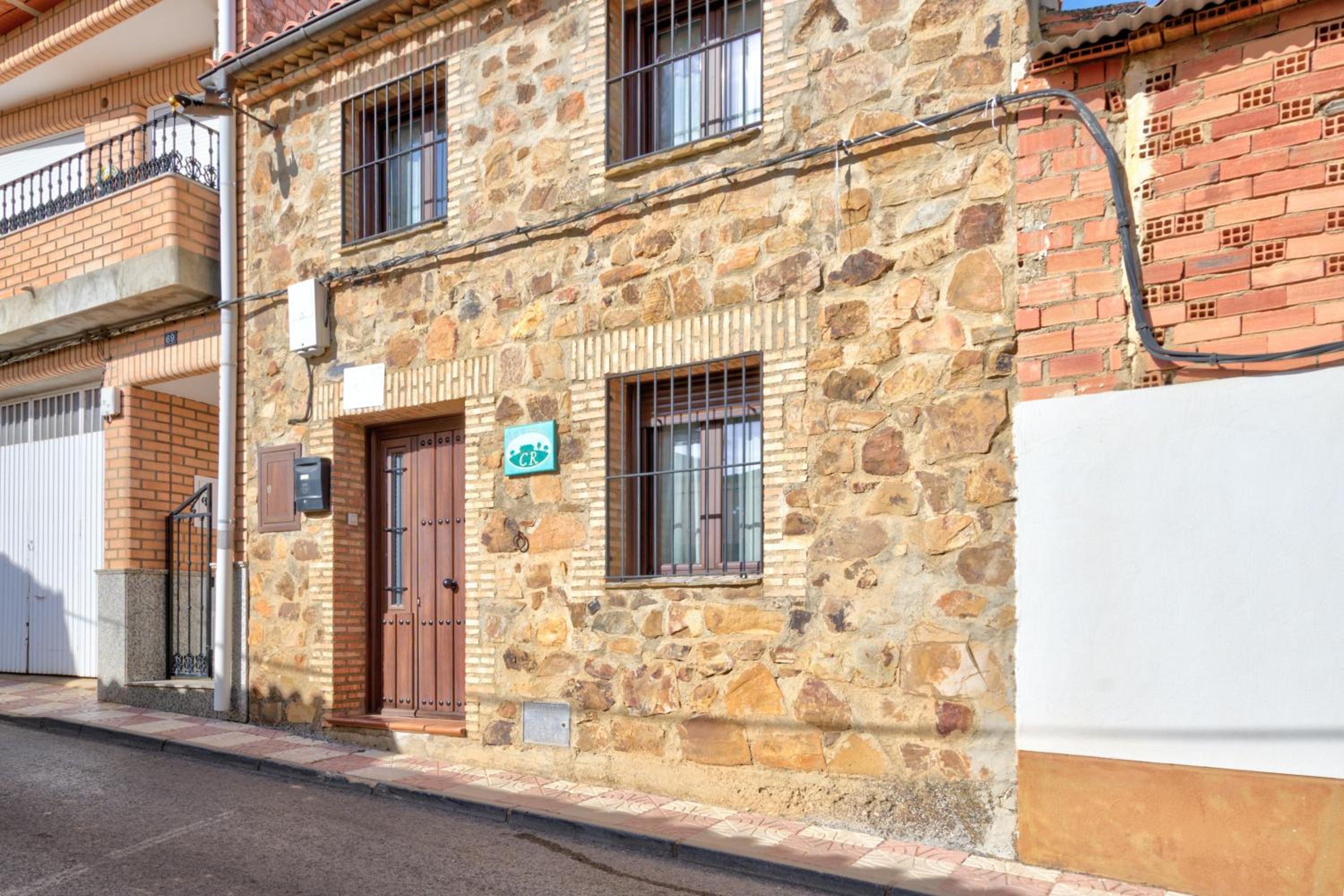 Charming House with Mountain Views in Puebla de Don Rodrigo
