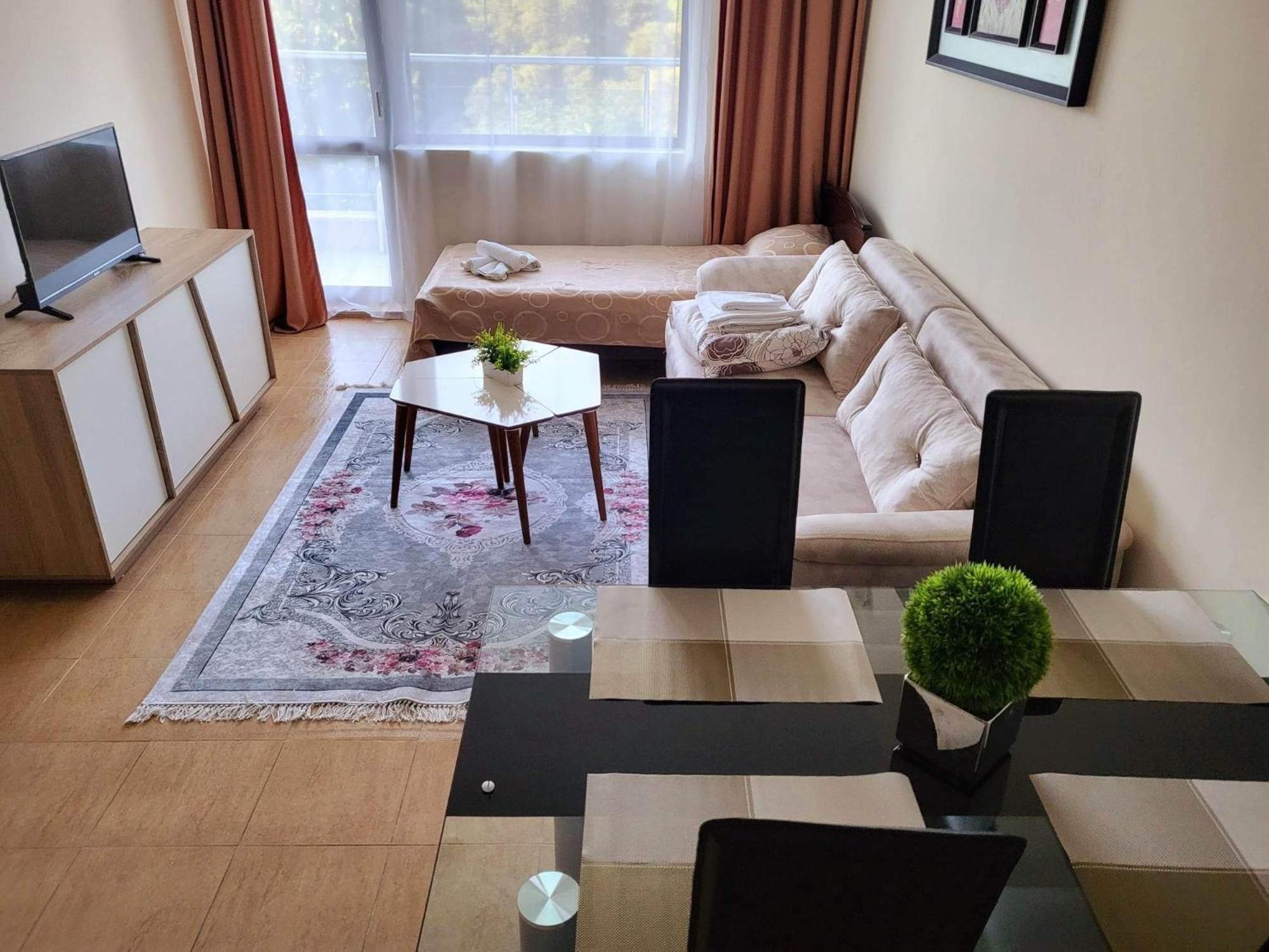 Dilov Apartments in Yalta Golden Sands