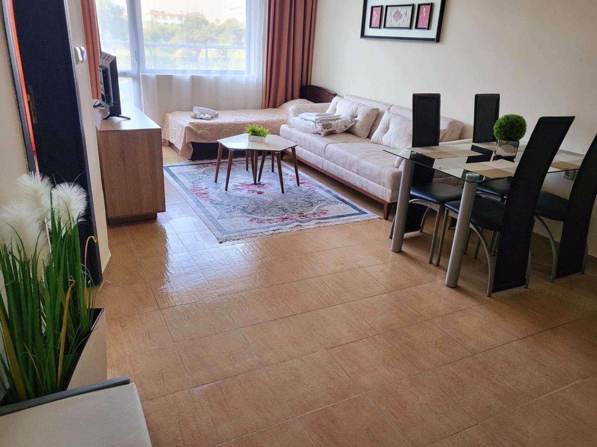Dilov Apartments in Yalta Golden Sands
