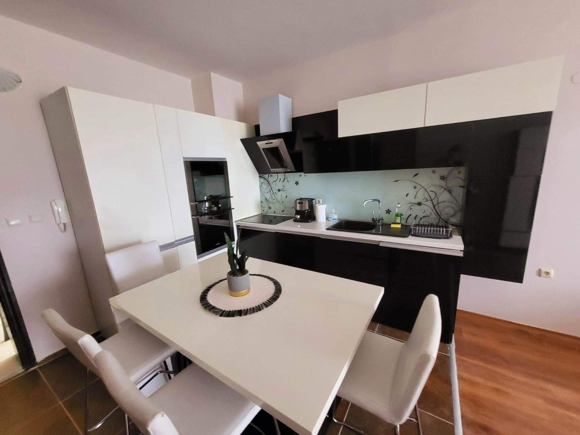 Dilov Apartments in Yalta Golden Sands