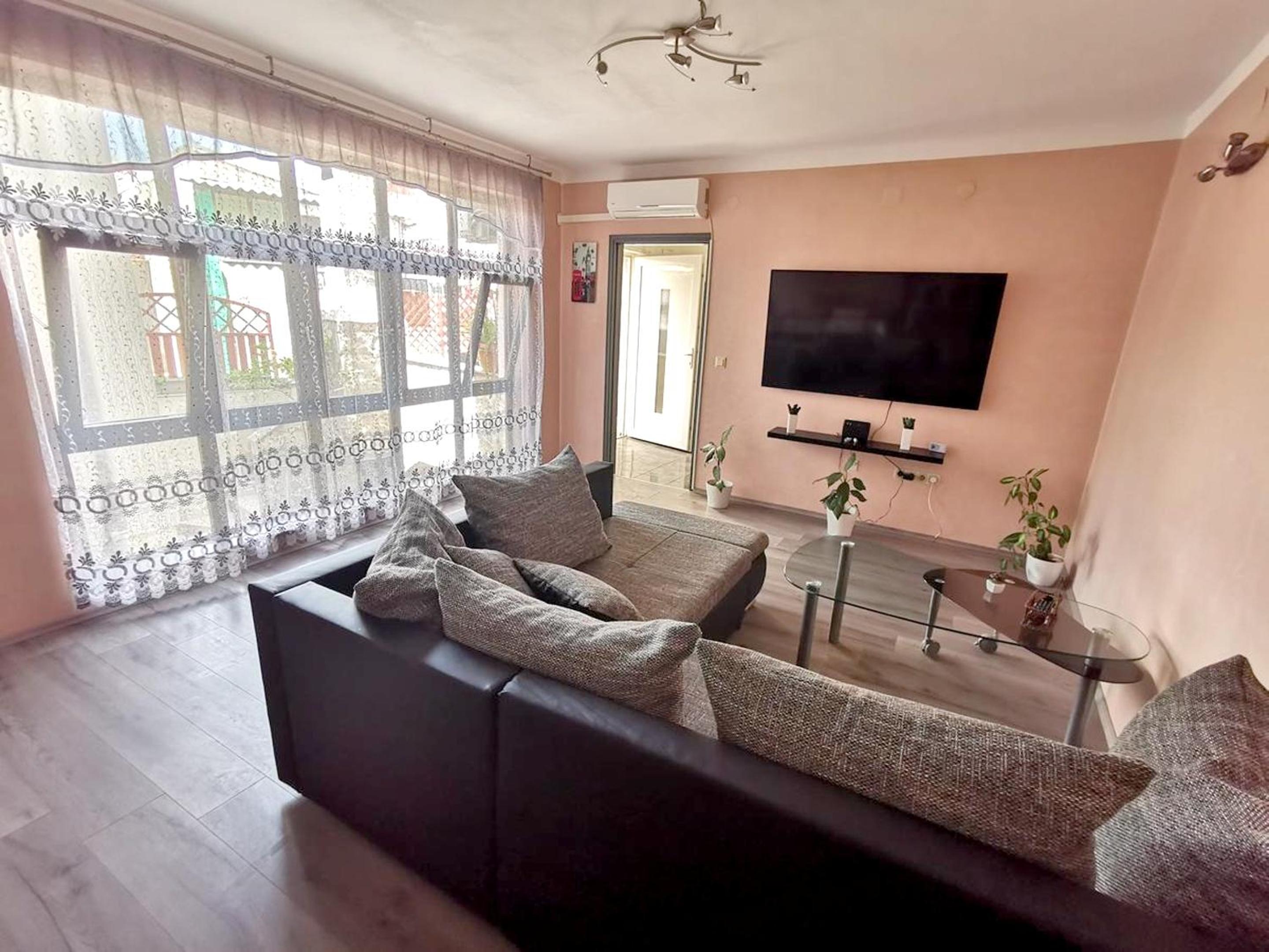 Spacious Apartment in Pula view 4