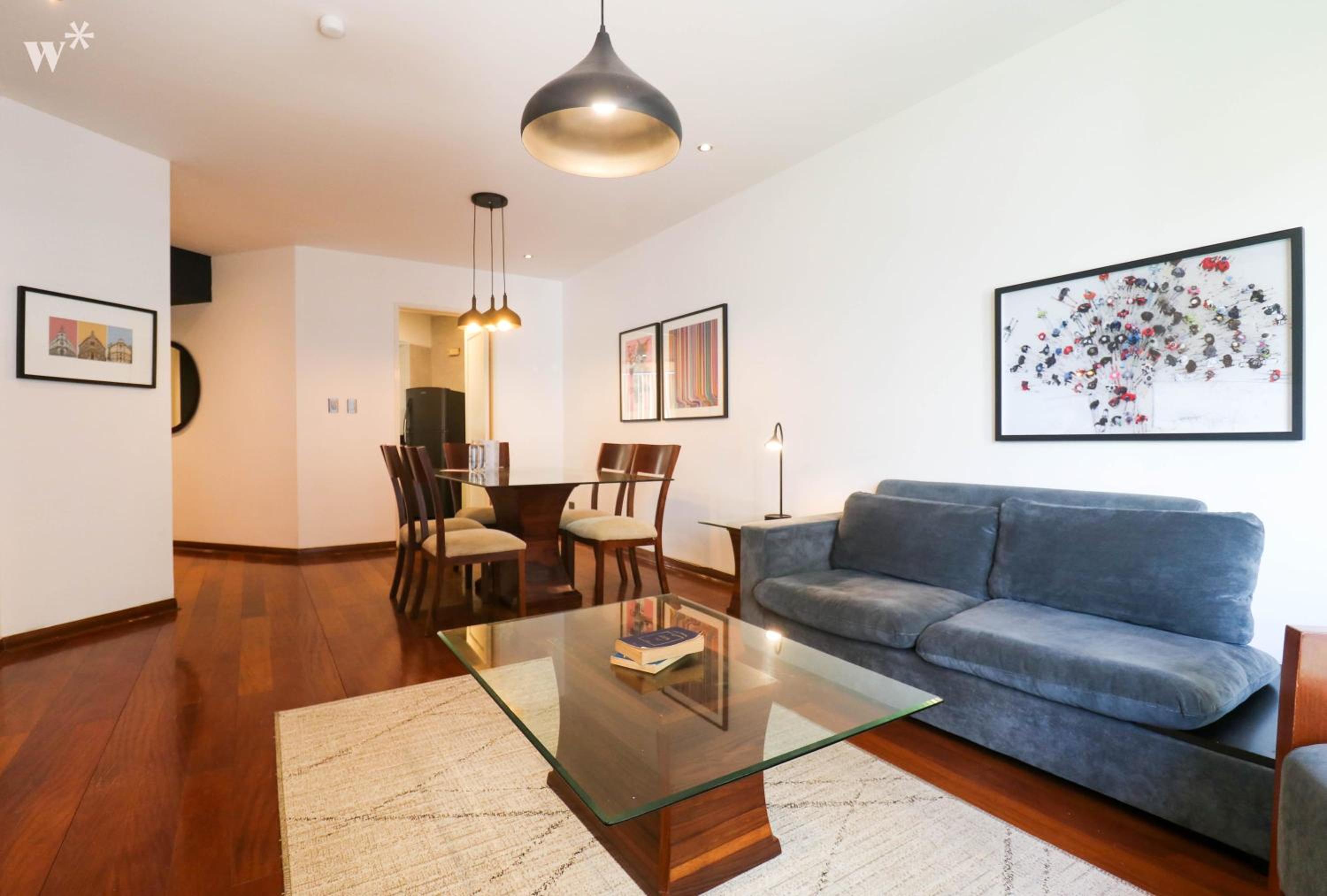 Upscale 2BR at Larcomar, Miraflores view 4
