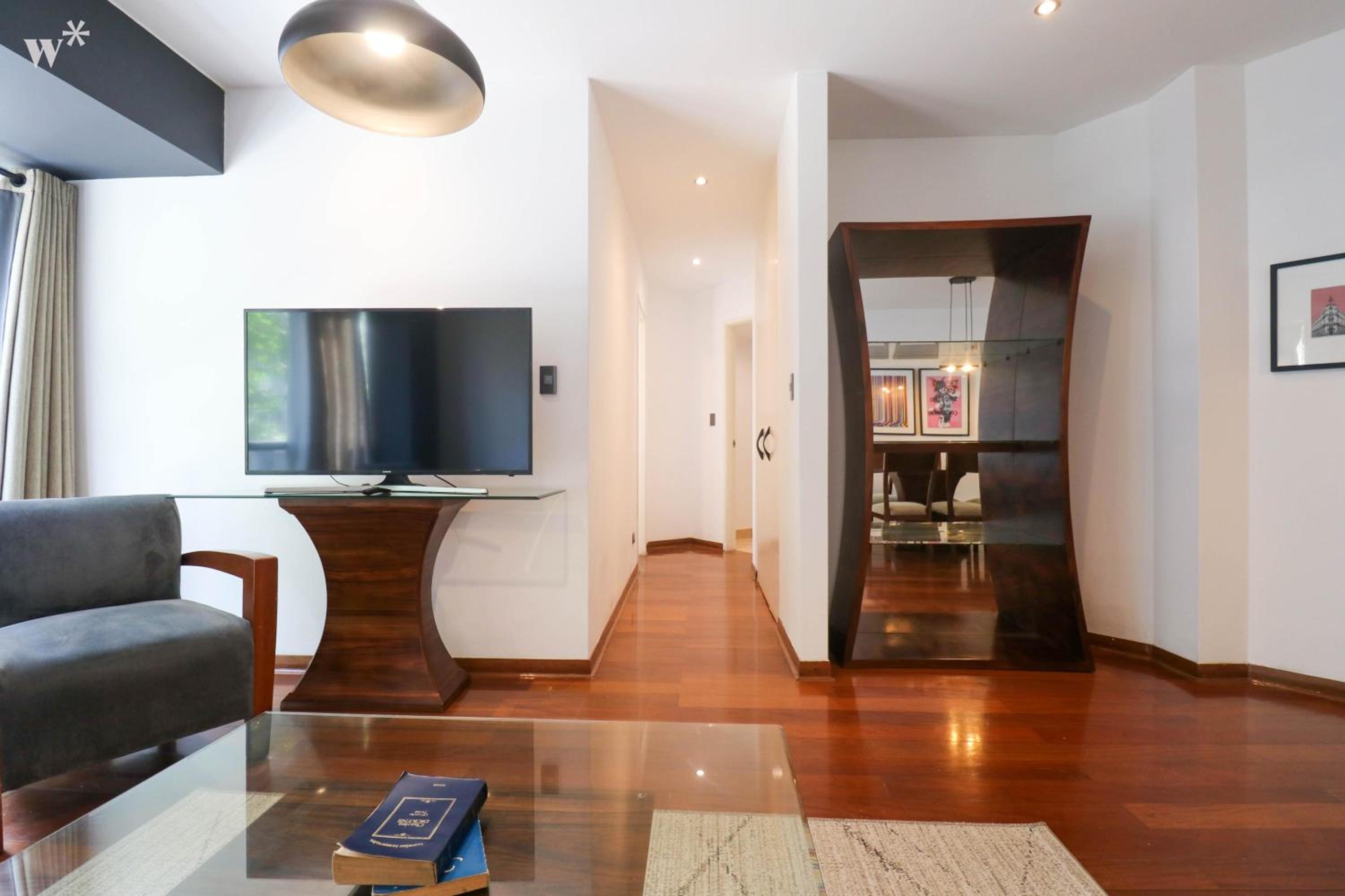 Upscale 2BR at Larcomar, Miraflores view 5
