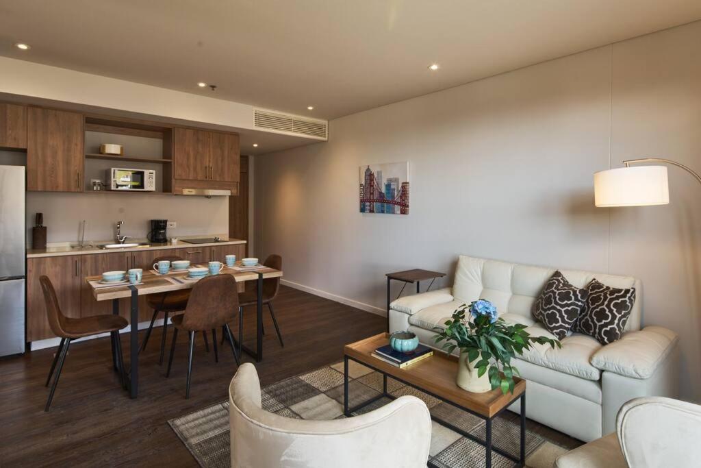 Caluce Apt 3A by LetoH