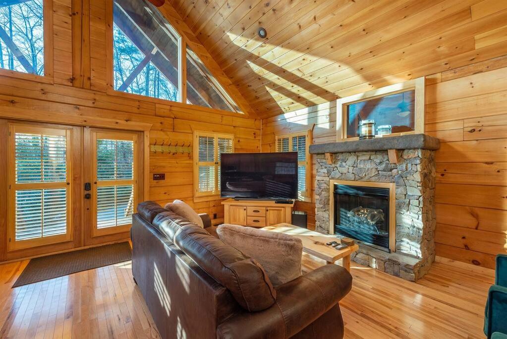 Fully Stocked Cabin Retreat w/ Game Room & Pond! view 3