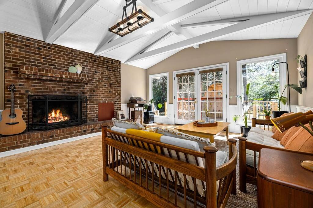 Raleigh Vacations - Modern Rancher in the Woods - Property Image 57