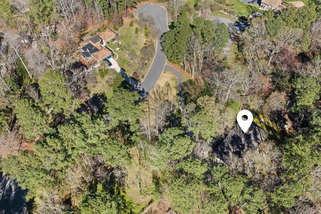 Raleigh Vacations - Modern Rancher in the Woods - Property Image 44