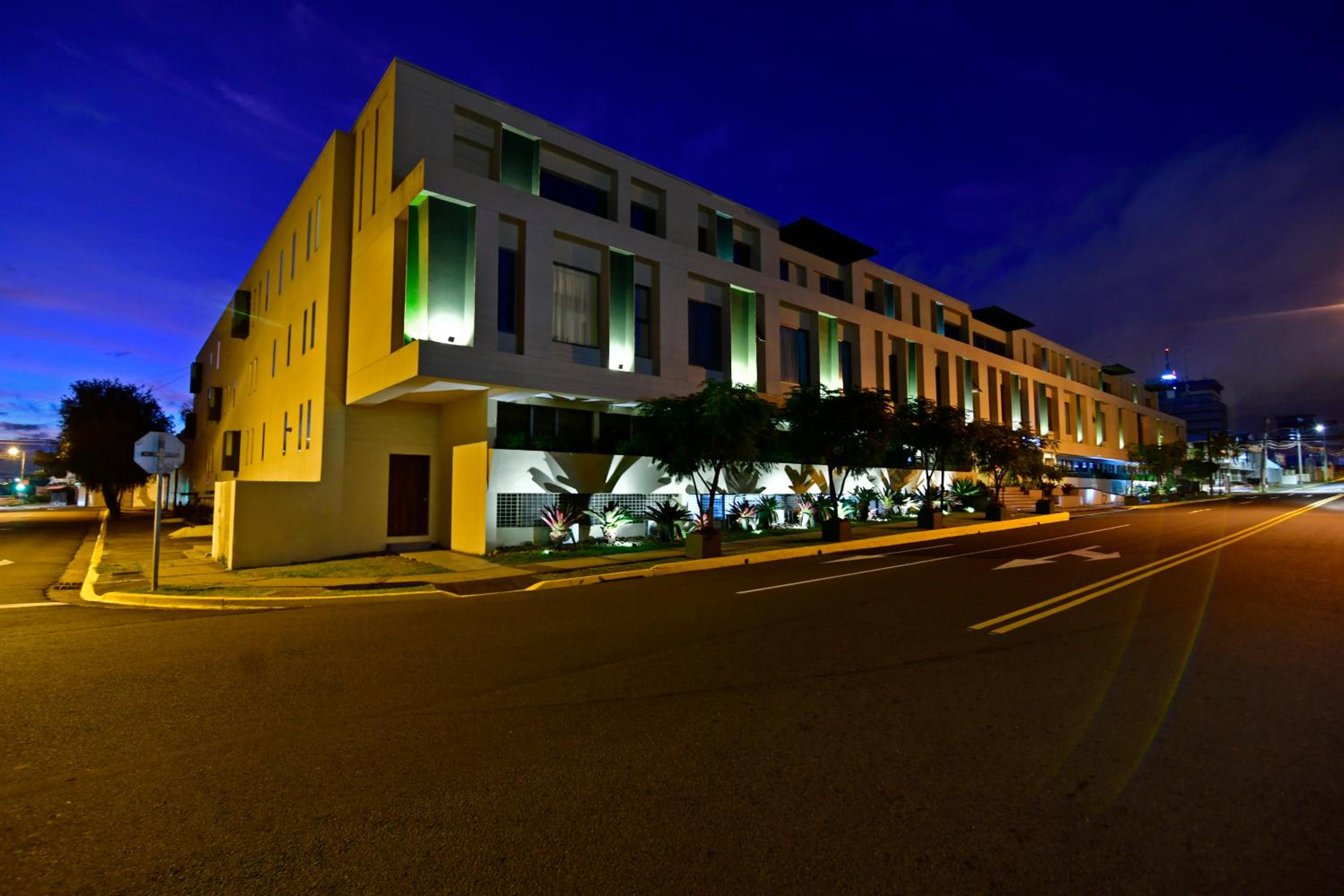 Hotel Auténtico Hotel - Image 1