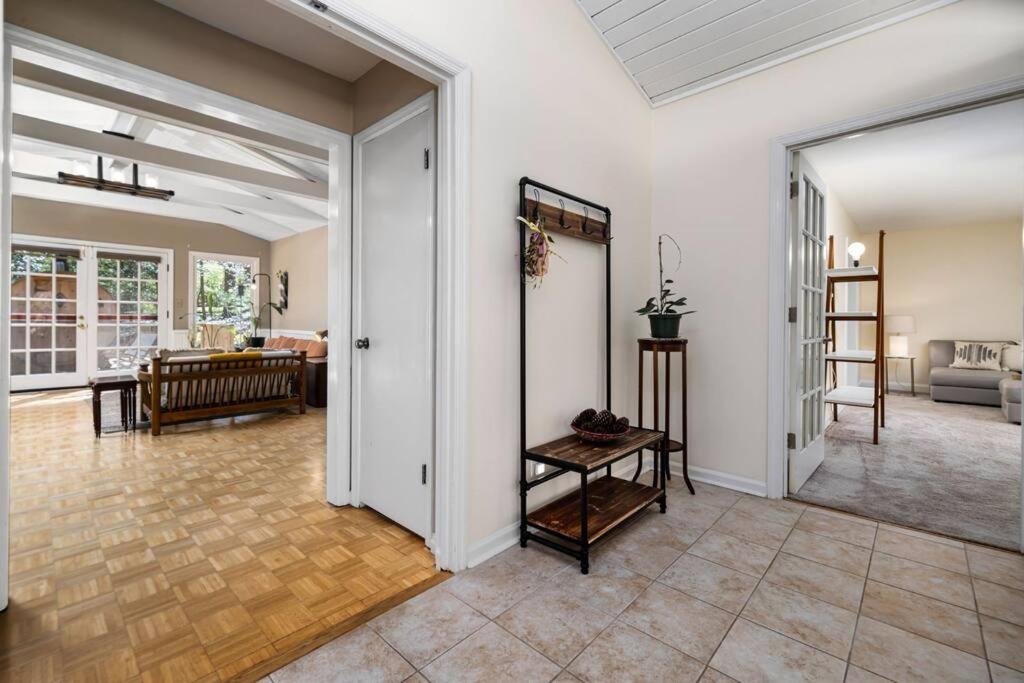 Raleigh Vacations - Modern Rancher in the Woods - Property Image 6