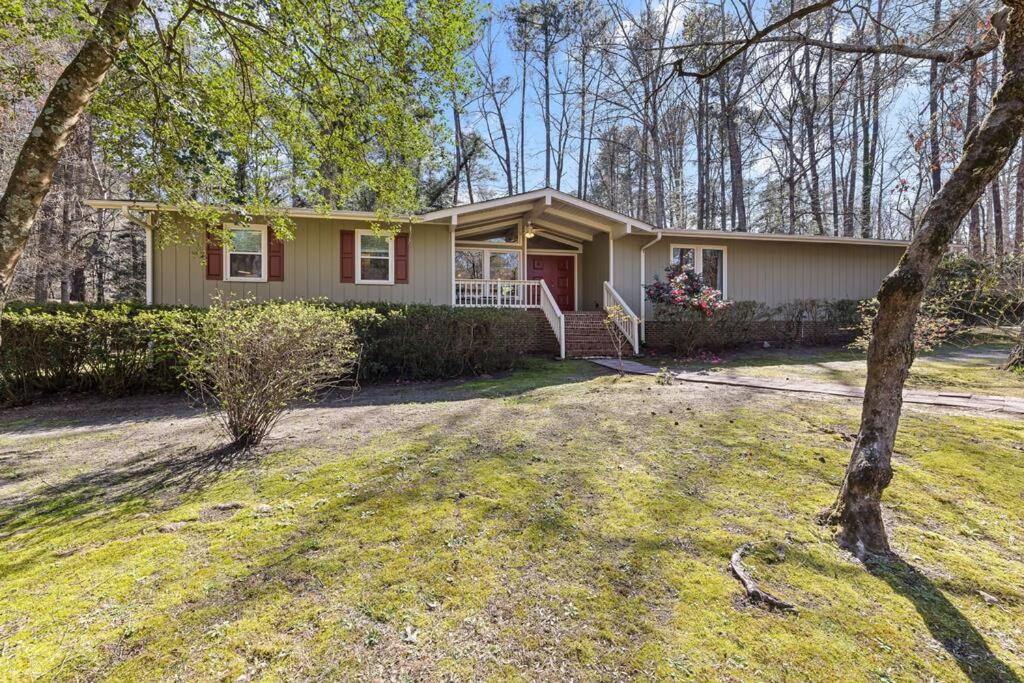Raleigh Vacations - Modern Rancher in the Woods - Property Image 2