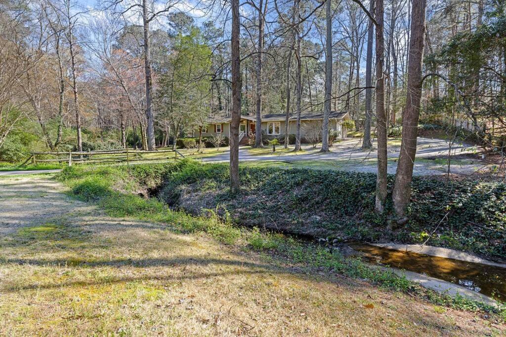 Raleigh Vacations - Modern Rancher in the Woods - Property Image 30
