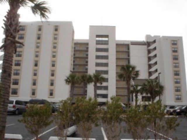 Island Winds West 271 by ALBVR - Awesome location! Walk to Hangout and more - Beachfront complex with indirect side-views view 4