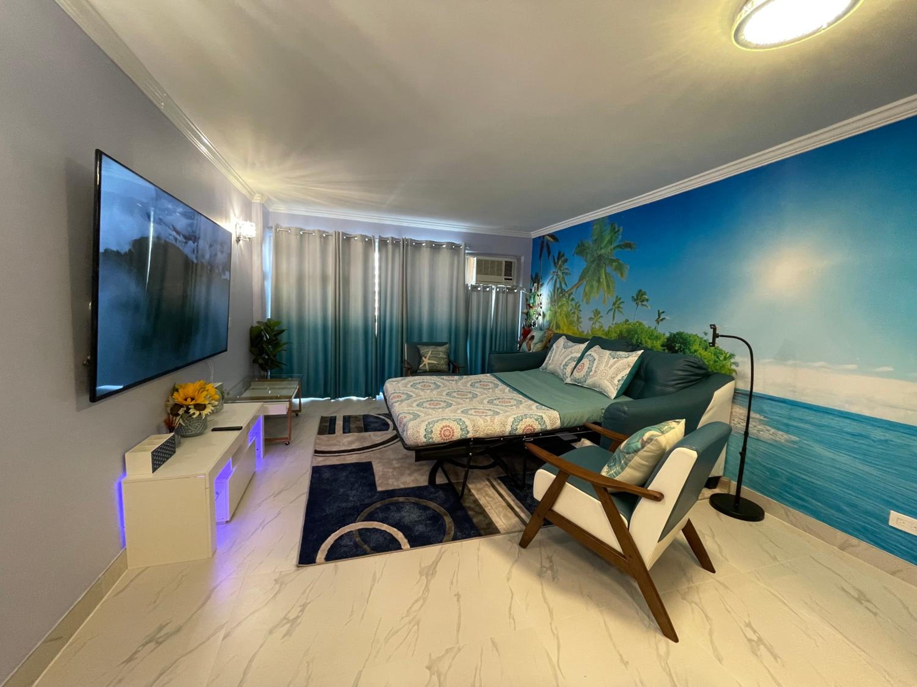 Amazing waikiki Beach condo 2Bed2Bath+free Parking: hotel room photo
