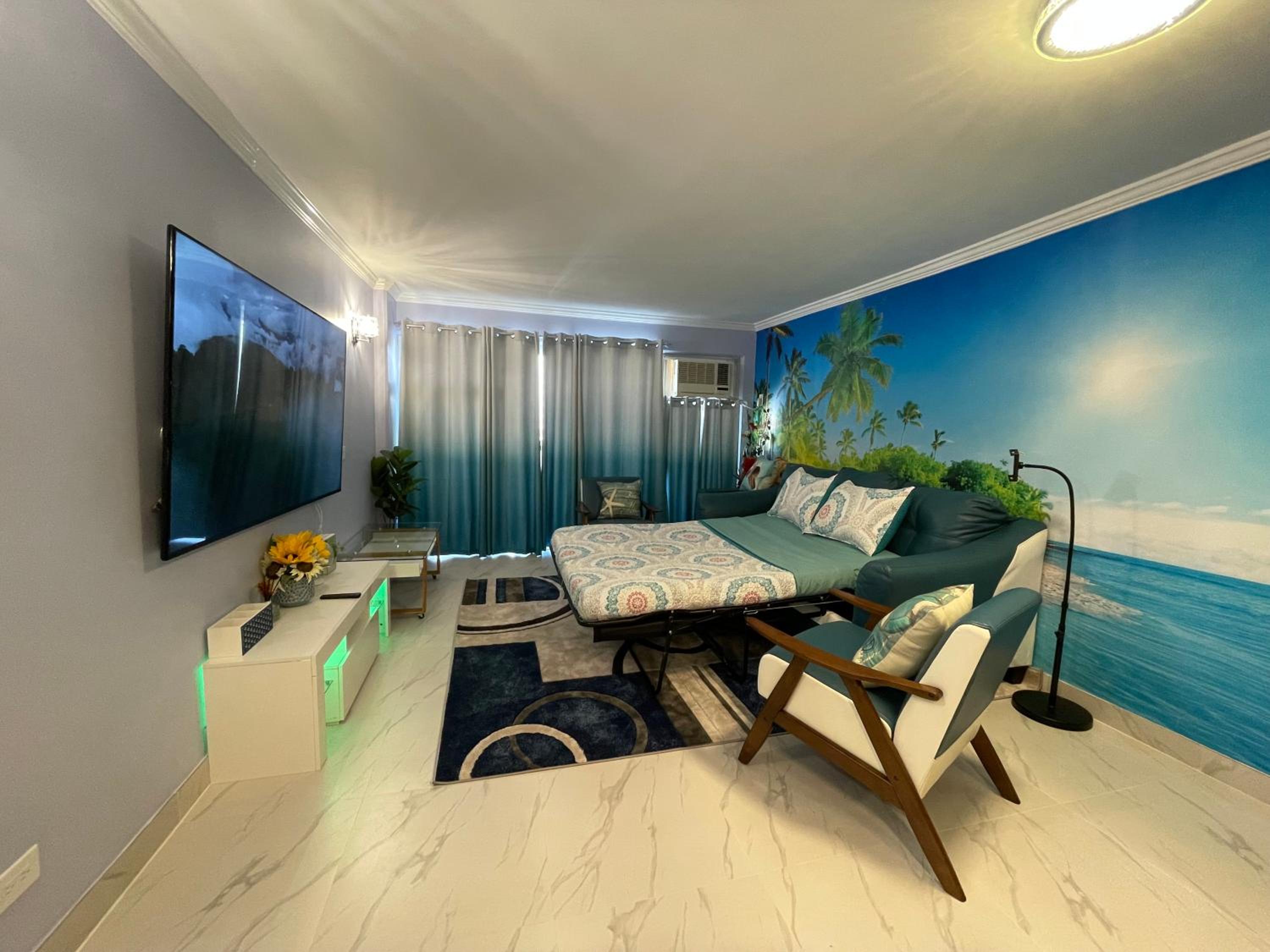 Amazing waikiki Beach condo 2Bed2Bath+free Parking: hotel room photo