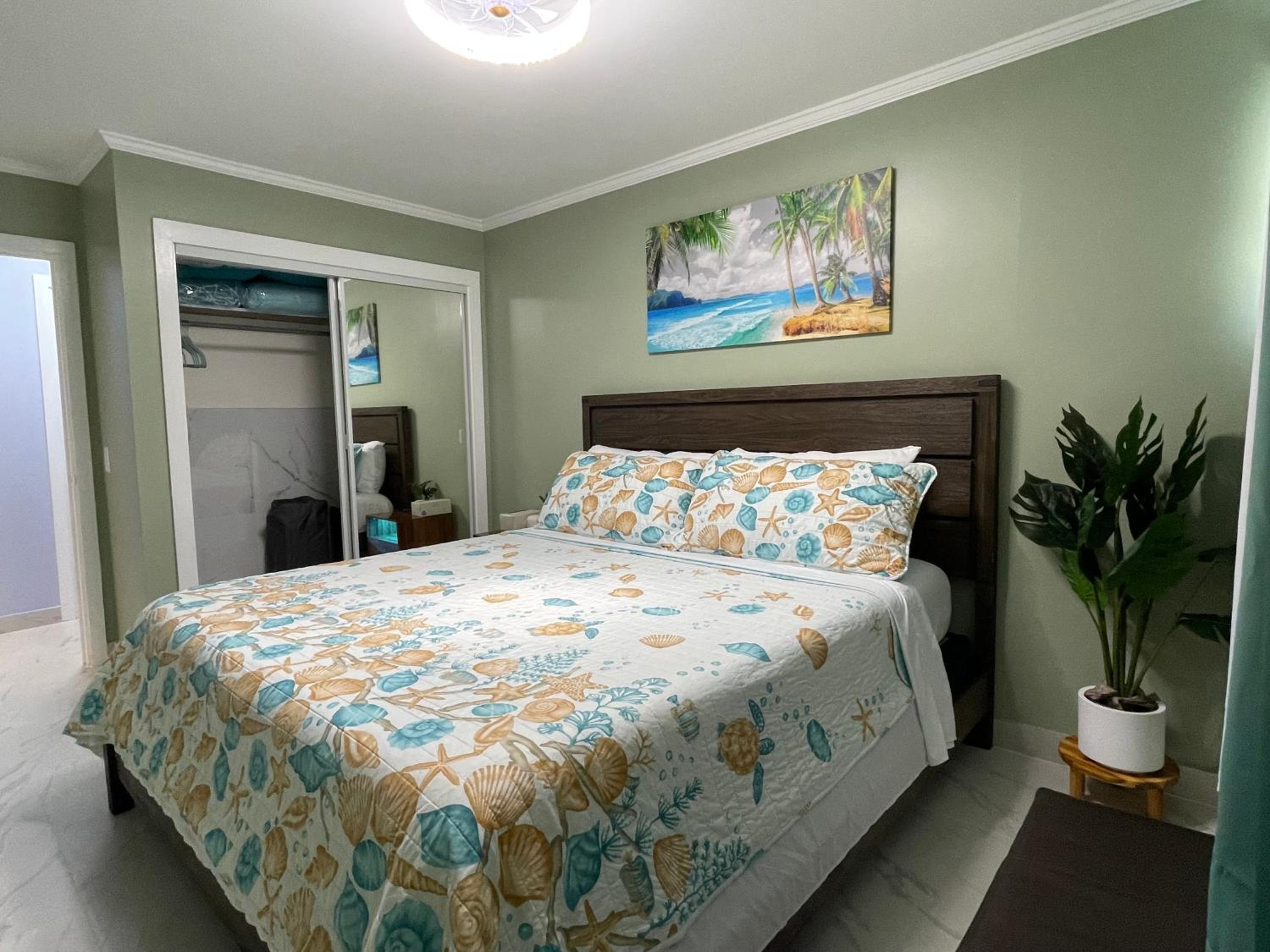 Amazing waikiki Beach condo 2Bed2Bath+free Parking: hotel room photo