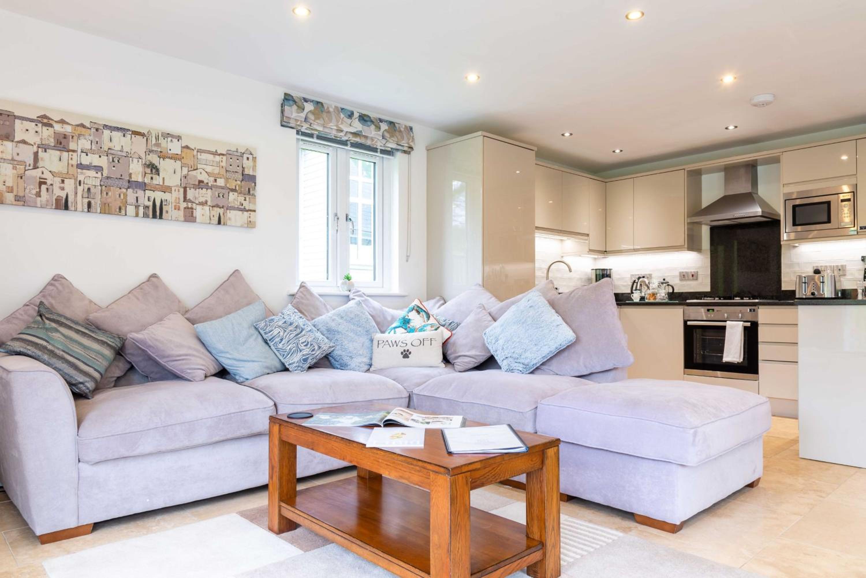 Trewhiddle Retreat V21 by Together Travel - Luxury 3-Bedroom Villa view 2