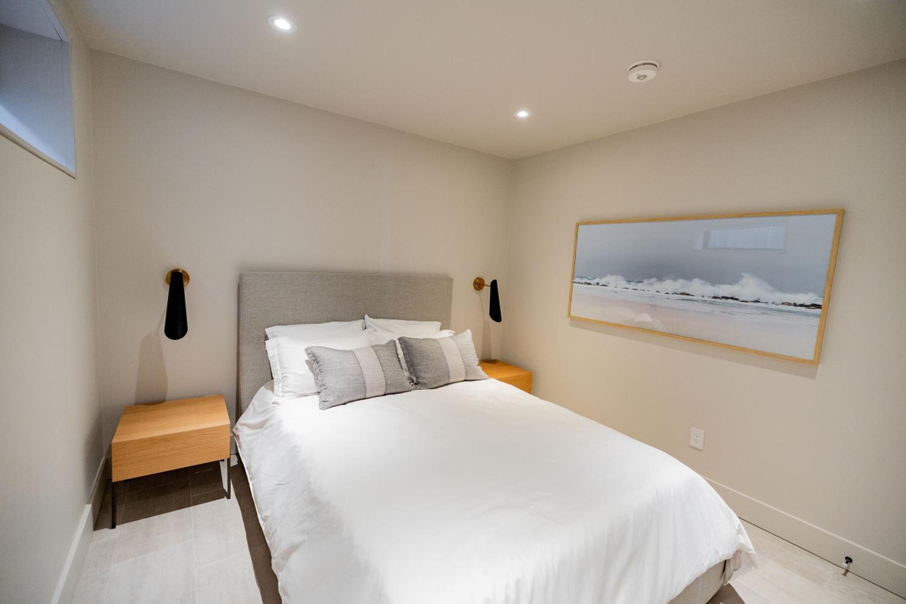 Lakeview House by Leavetown Vacations