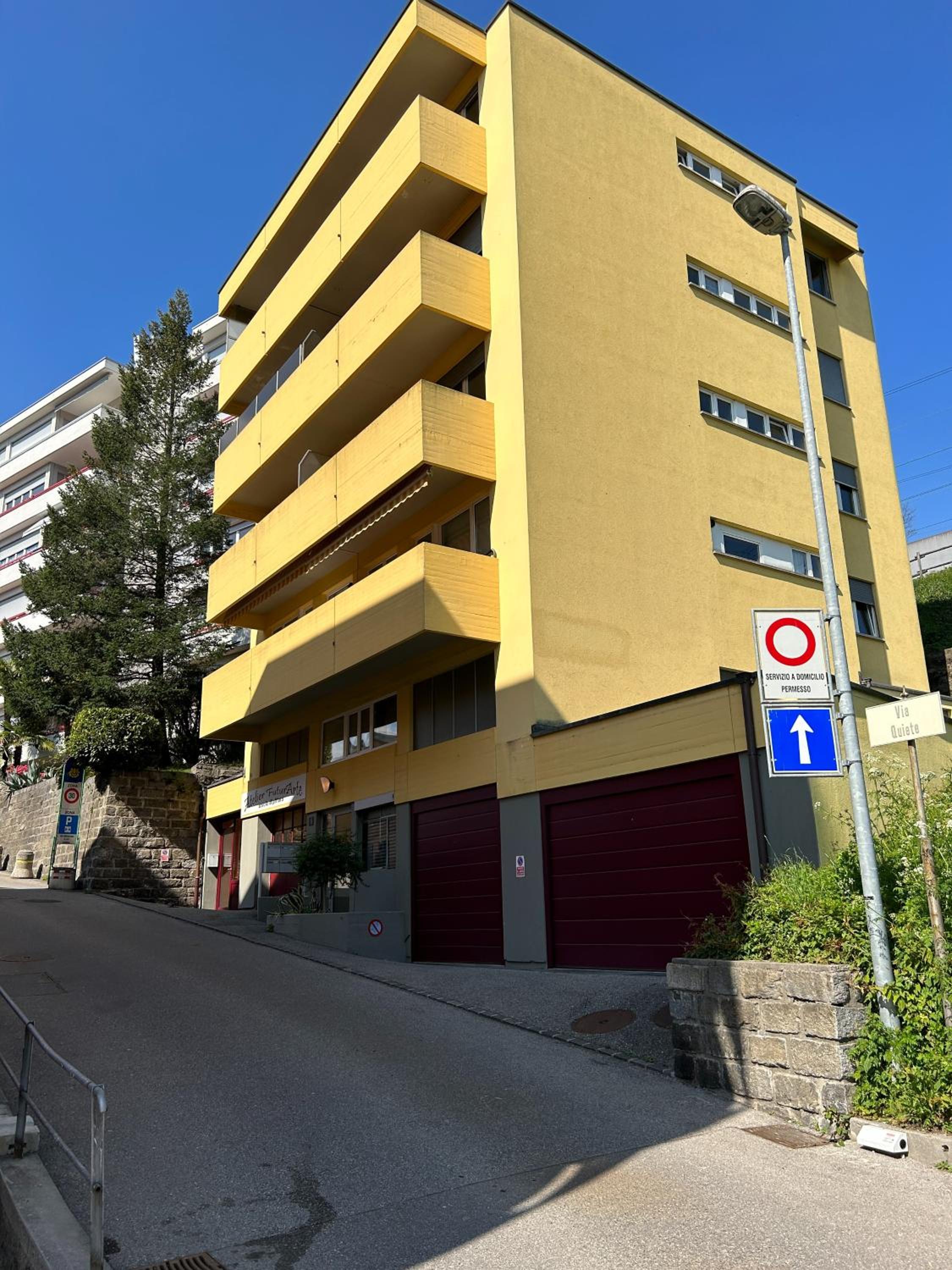 Central & Renovated Apartment - Near Train Station & City Center
