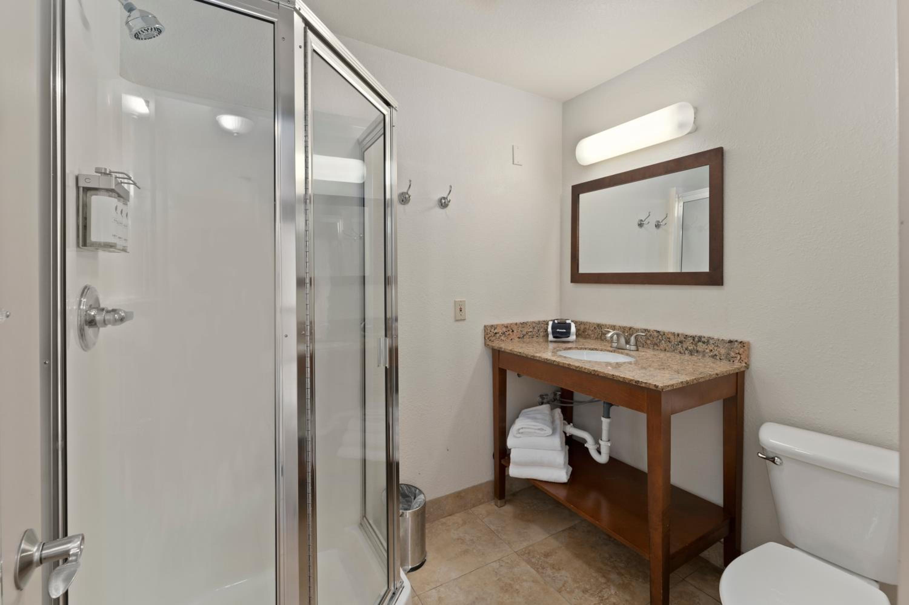 Sandpoint Vacations - Cedar Street Hotel  Suites - Property Image 10