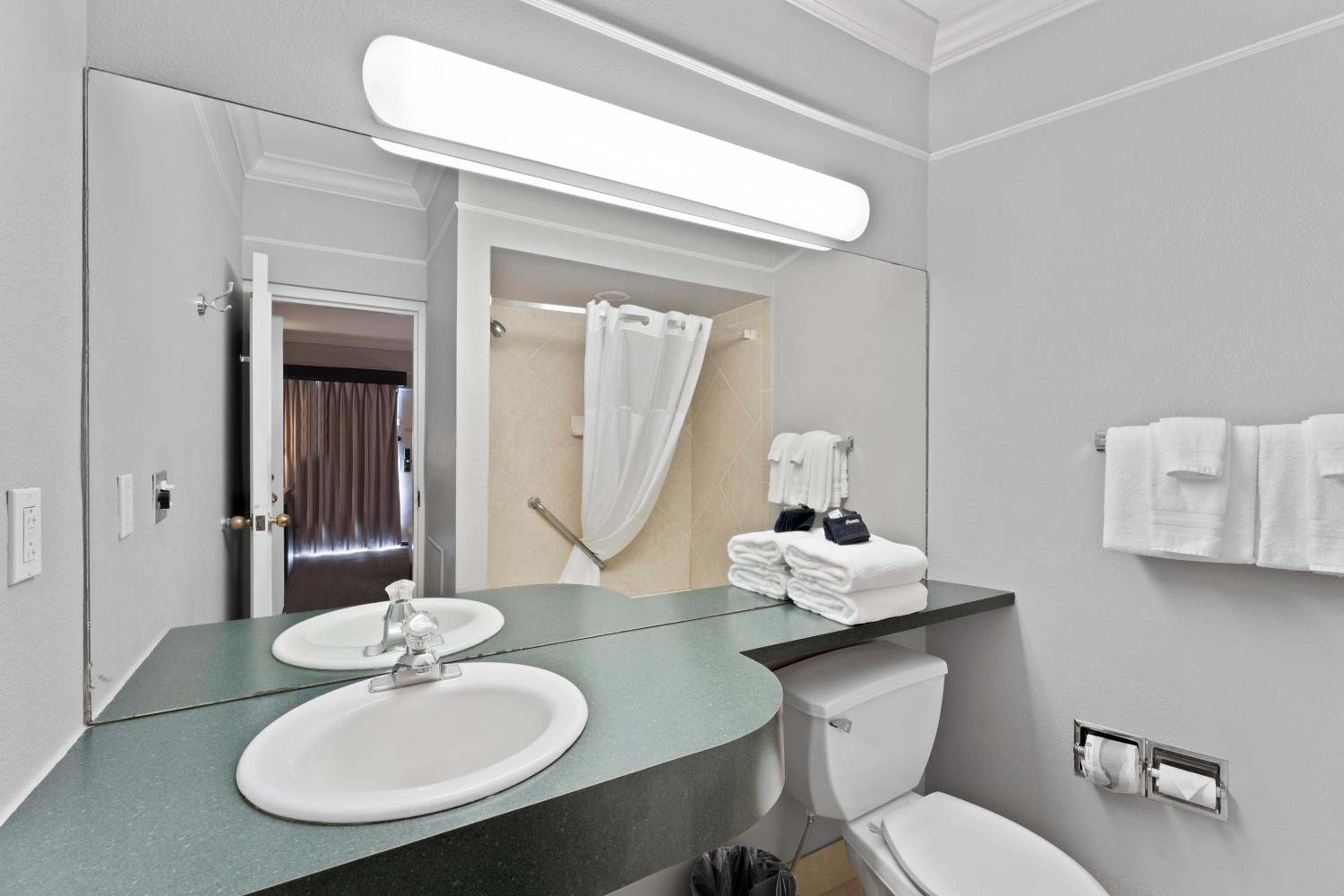 Sandpoint Vacations - Cedar Street Hotel  Suites - Property Image 31