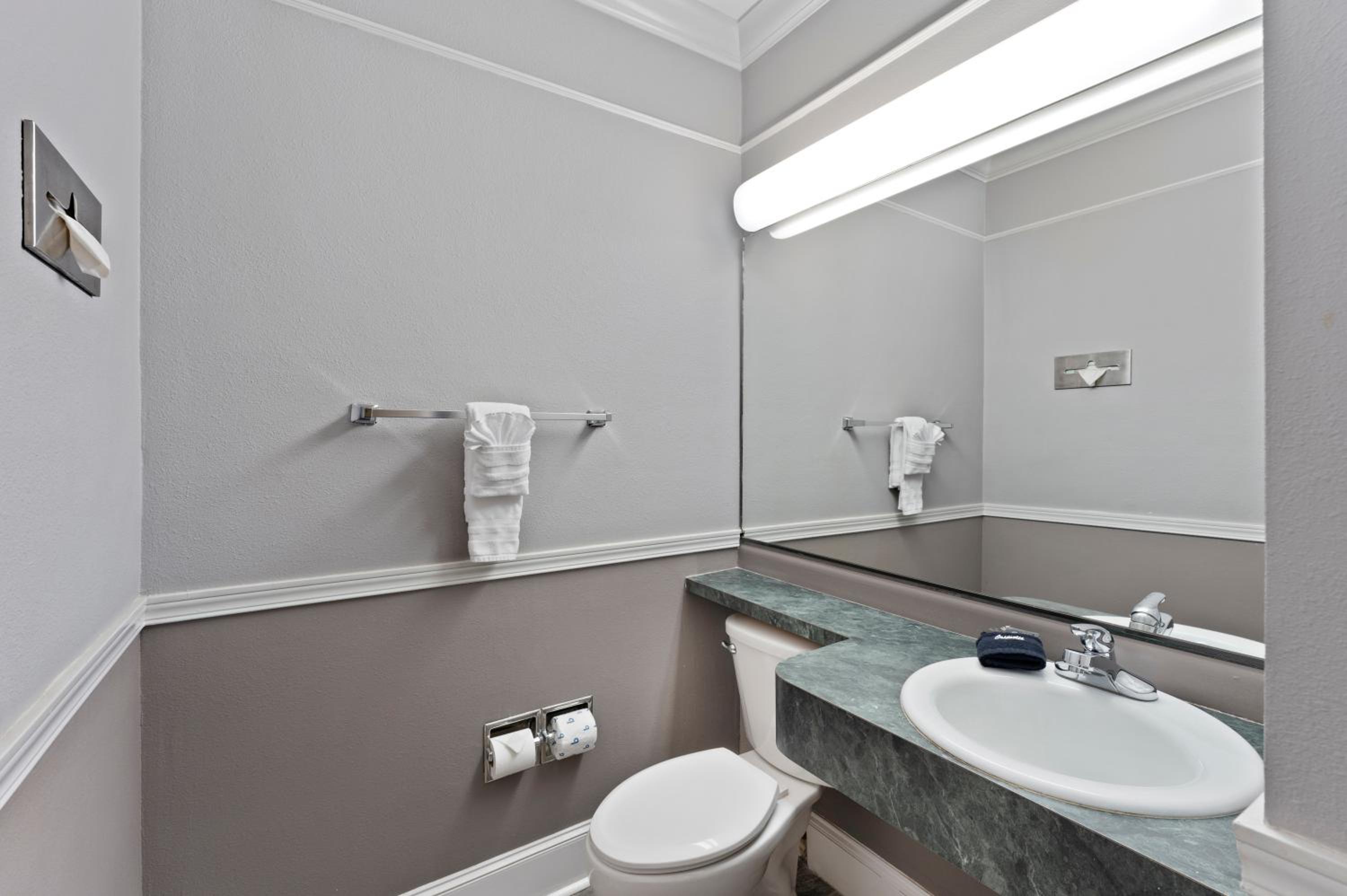 Sandpoint Vacations - Cedar Street Hotel  Suites - Property Image 30