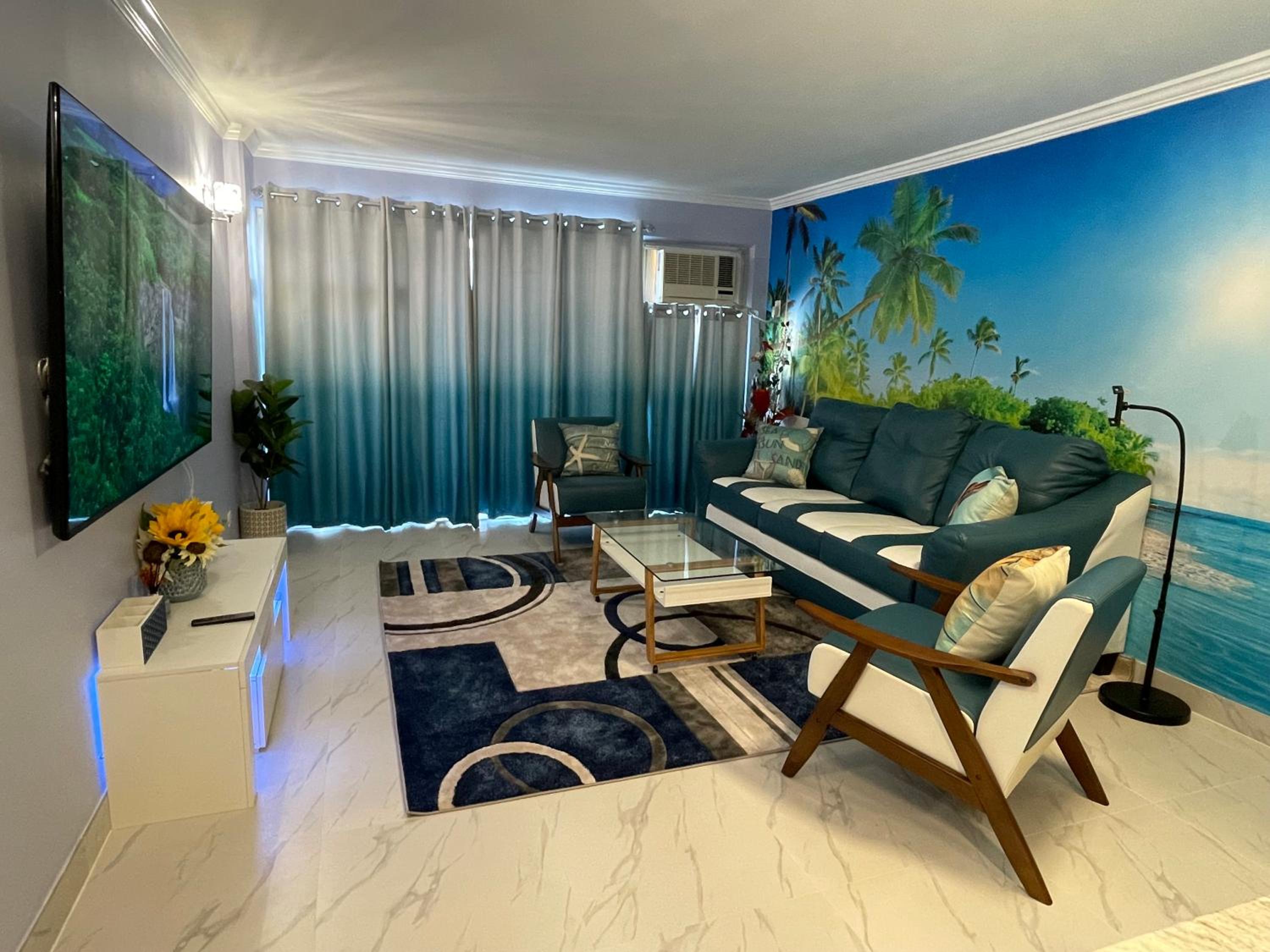Amazing waikiki Beach condo 2Bed2Bath+free Parking: hotel room photo