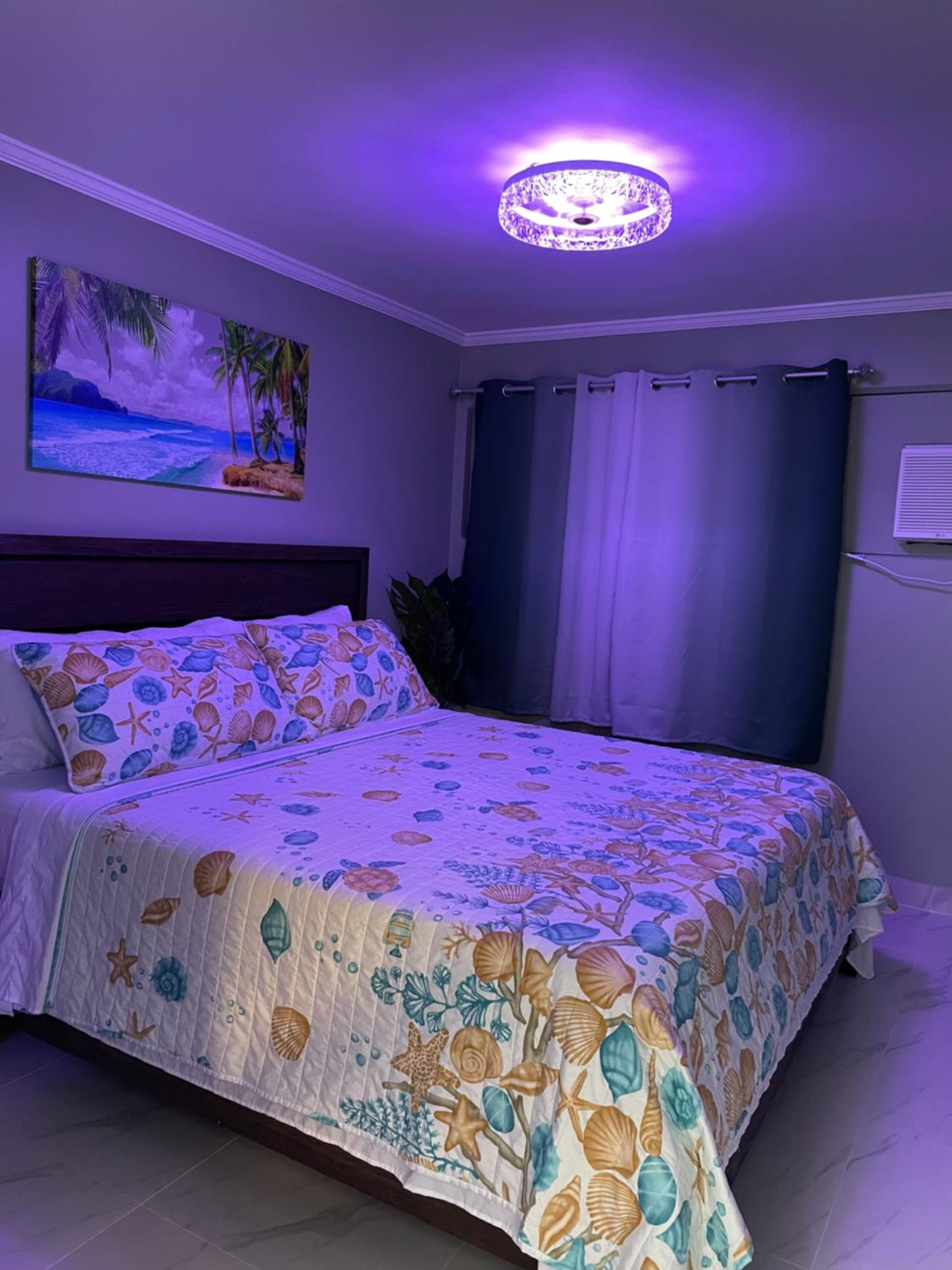 Amazing waikiki Beach condo 2Bed2Bath+free Parking: hotel room photo