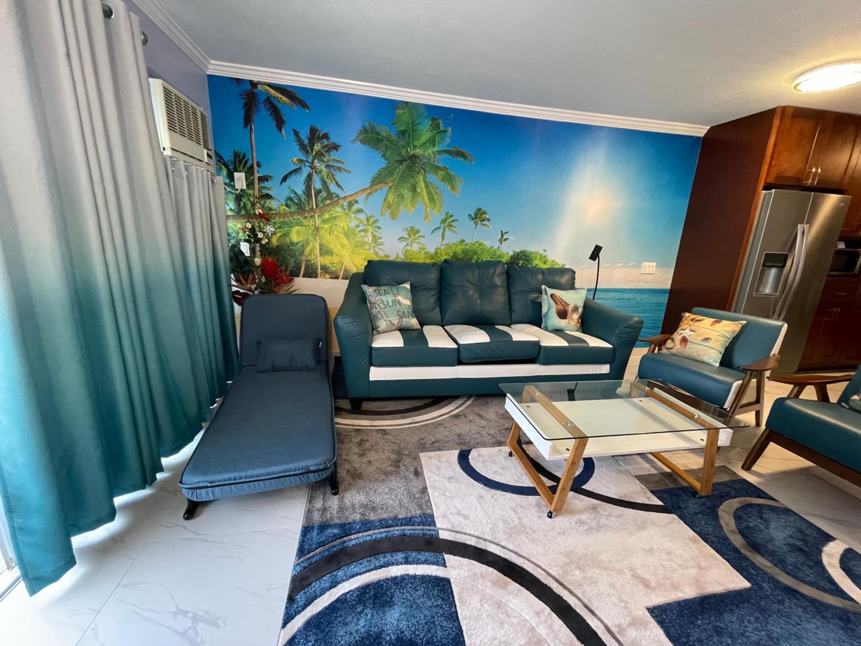 Amazing waikiki Beach condo 2Bed2Bath+free Parking: hotel room photo