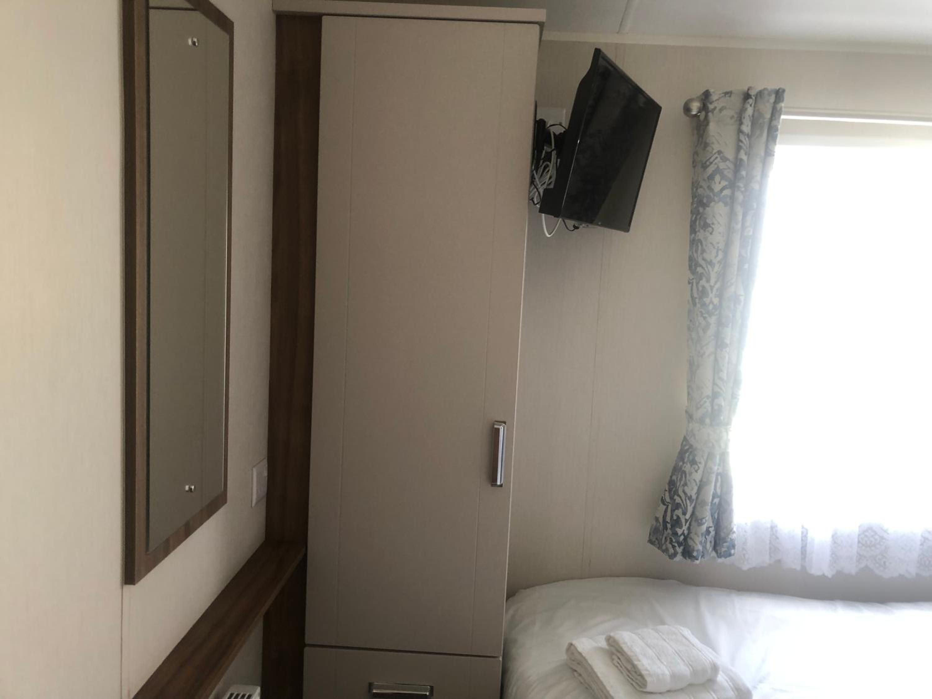 A spacious and beautifully presented 2 bedroom holiday home view 2