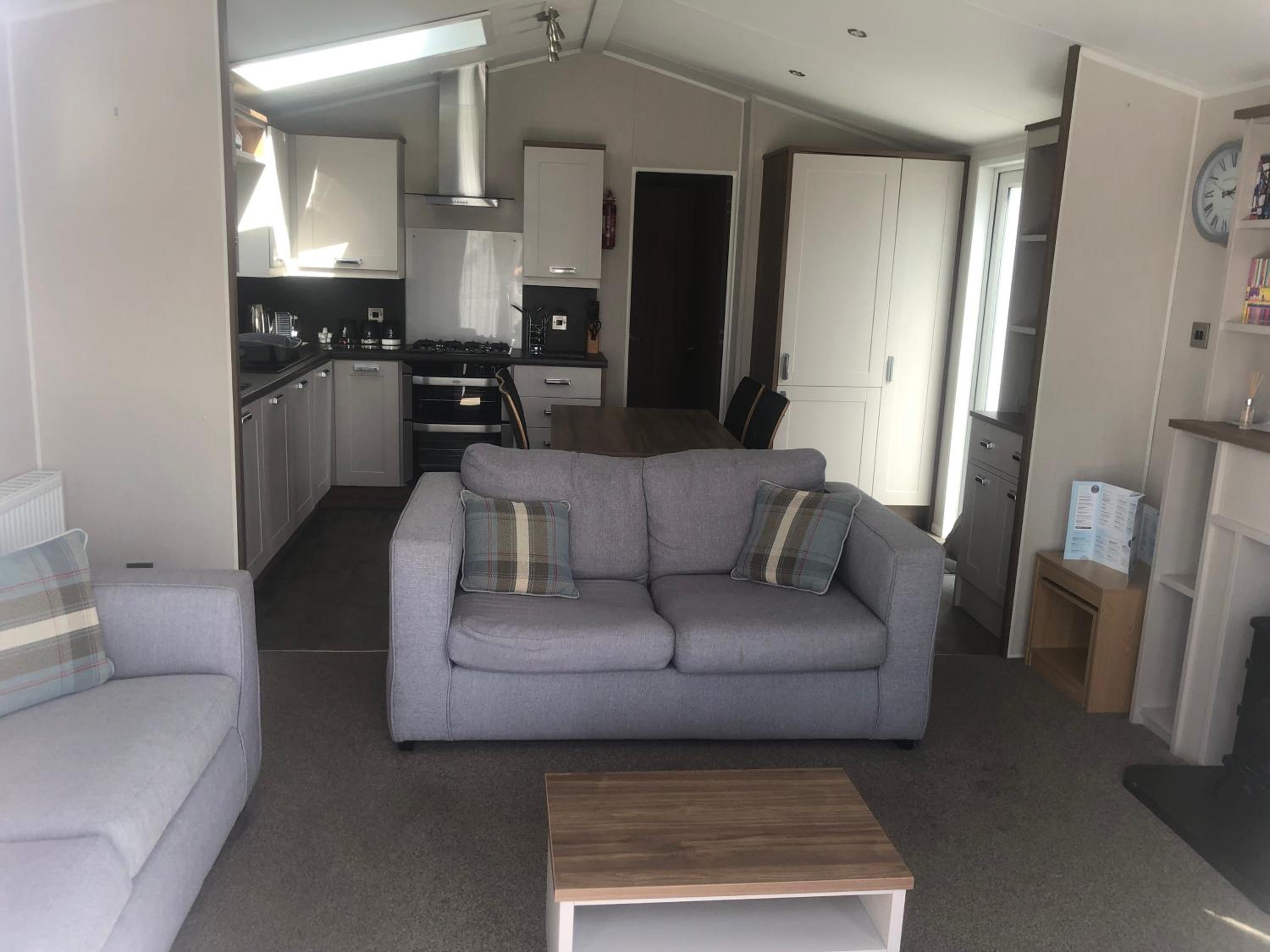 A spacious and beautifully presented 2 bedroom holiday home view 5
