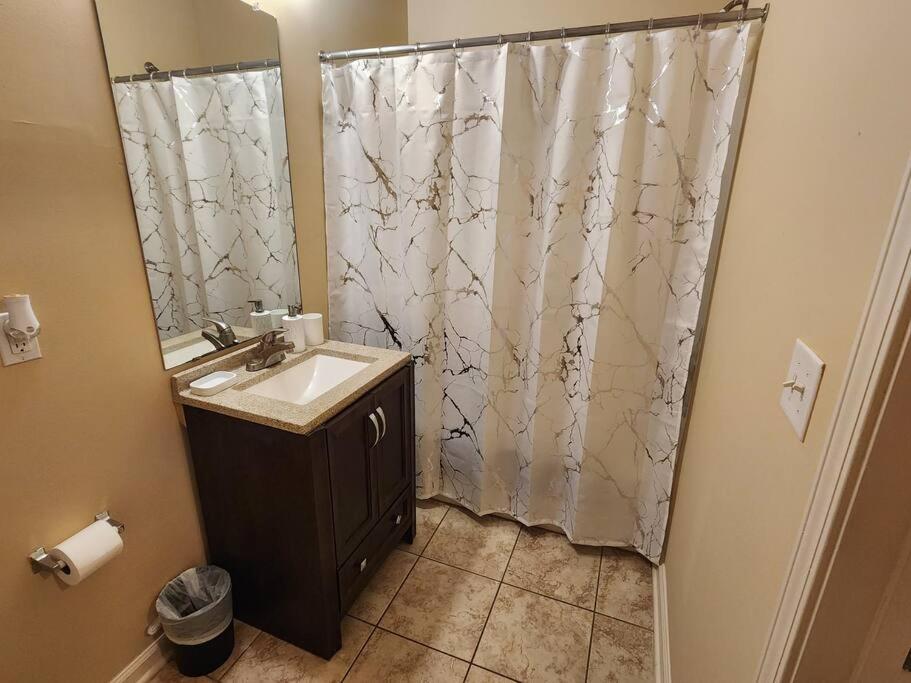 Adorable apartment w/ pool view view 4