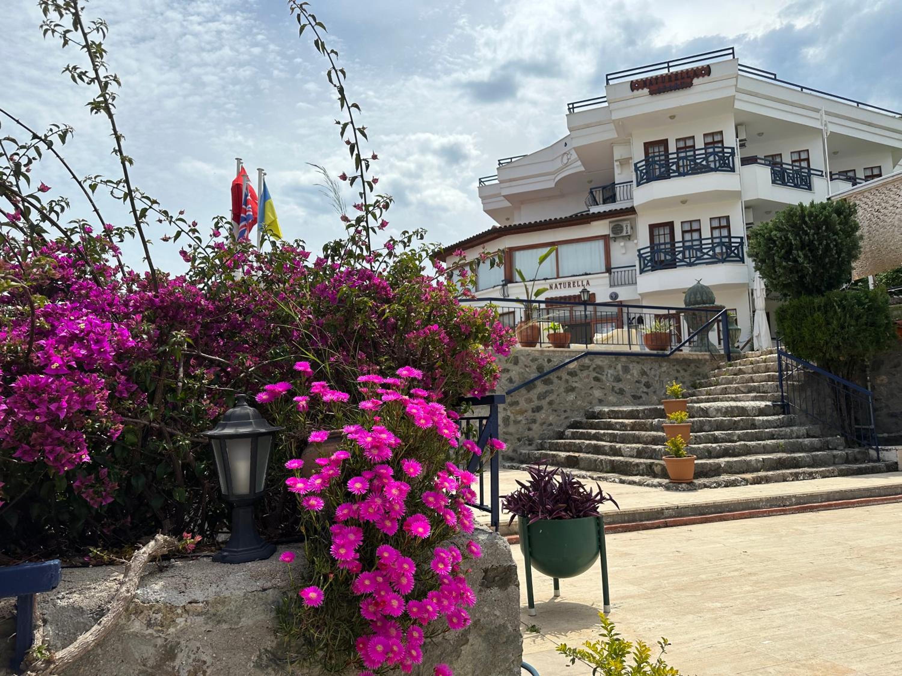 NATURELLA APART HOTEL - Image 31