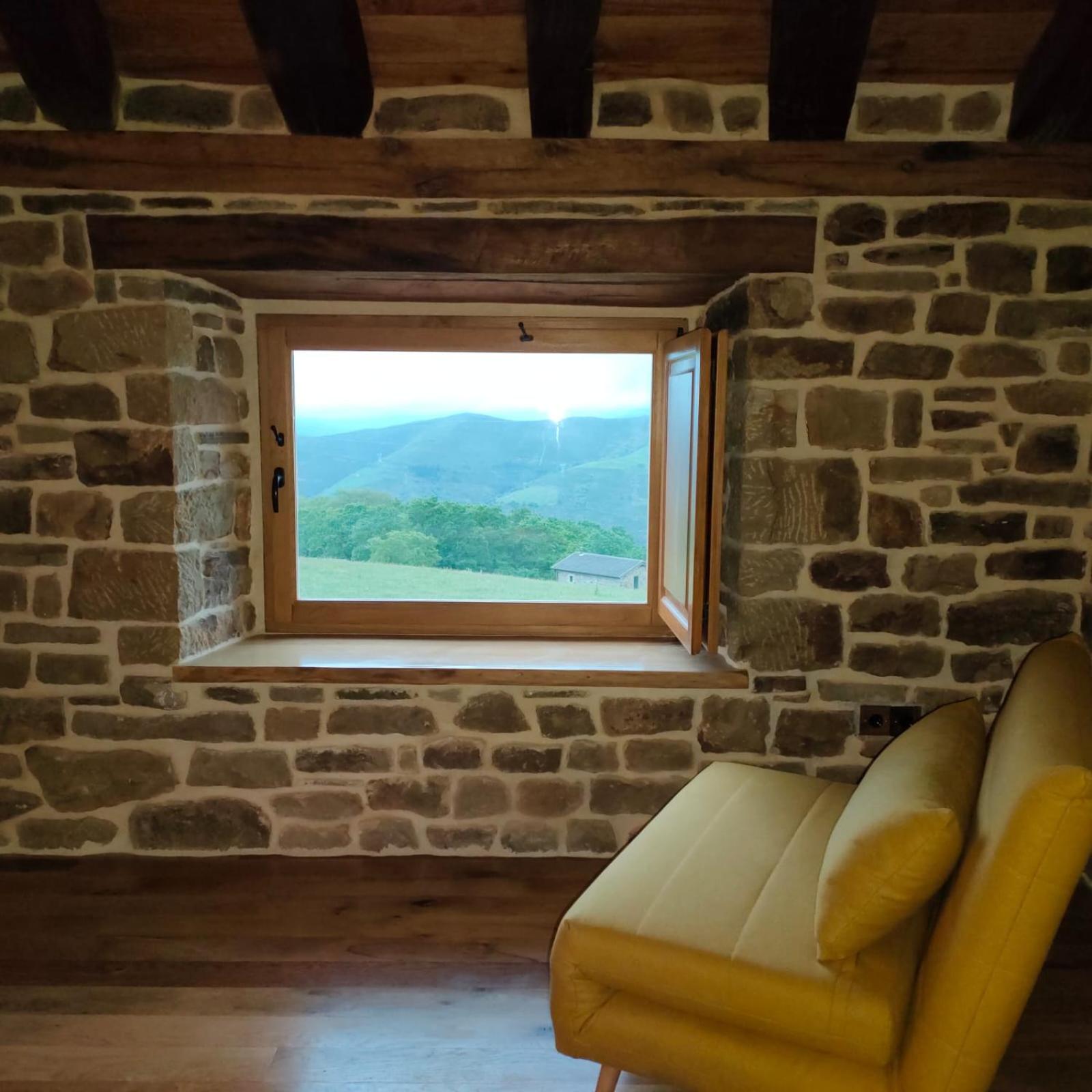 Villa Brenagudina - Cabaña Pasiega con piscina climatizada