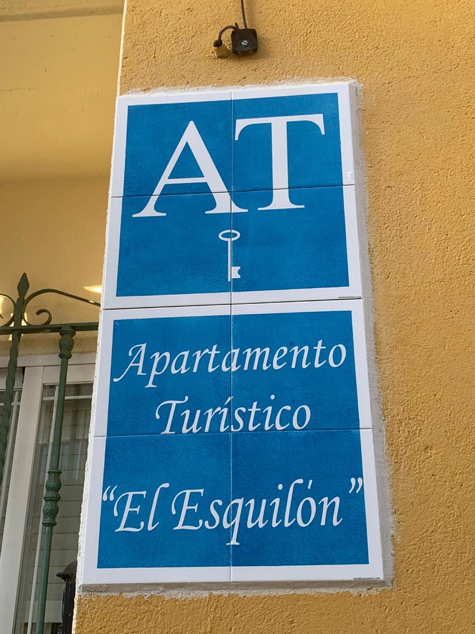 APARTAMENTO TURÍSTICO EL ESQUILÓN