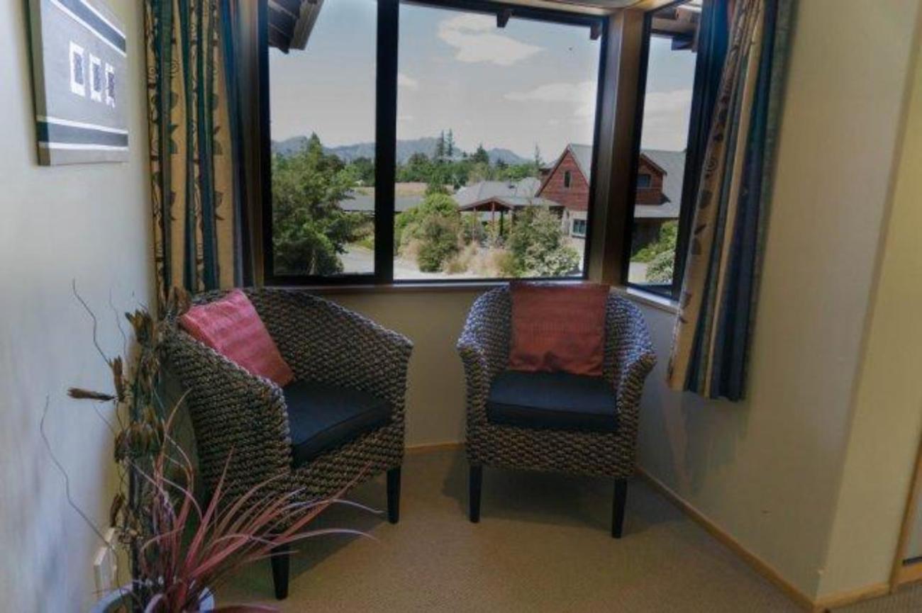 18 St James Avenue view 2