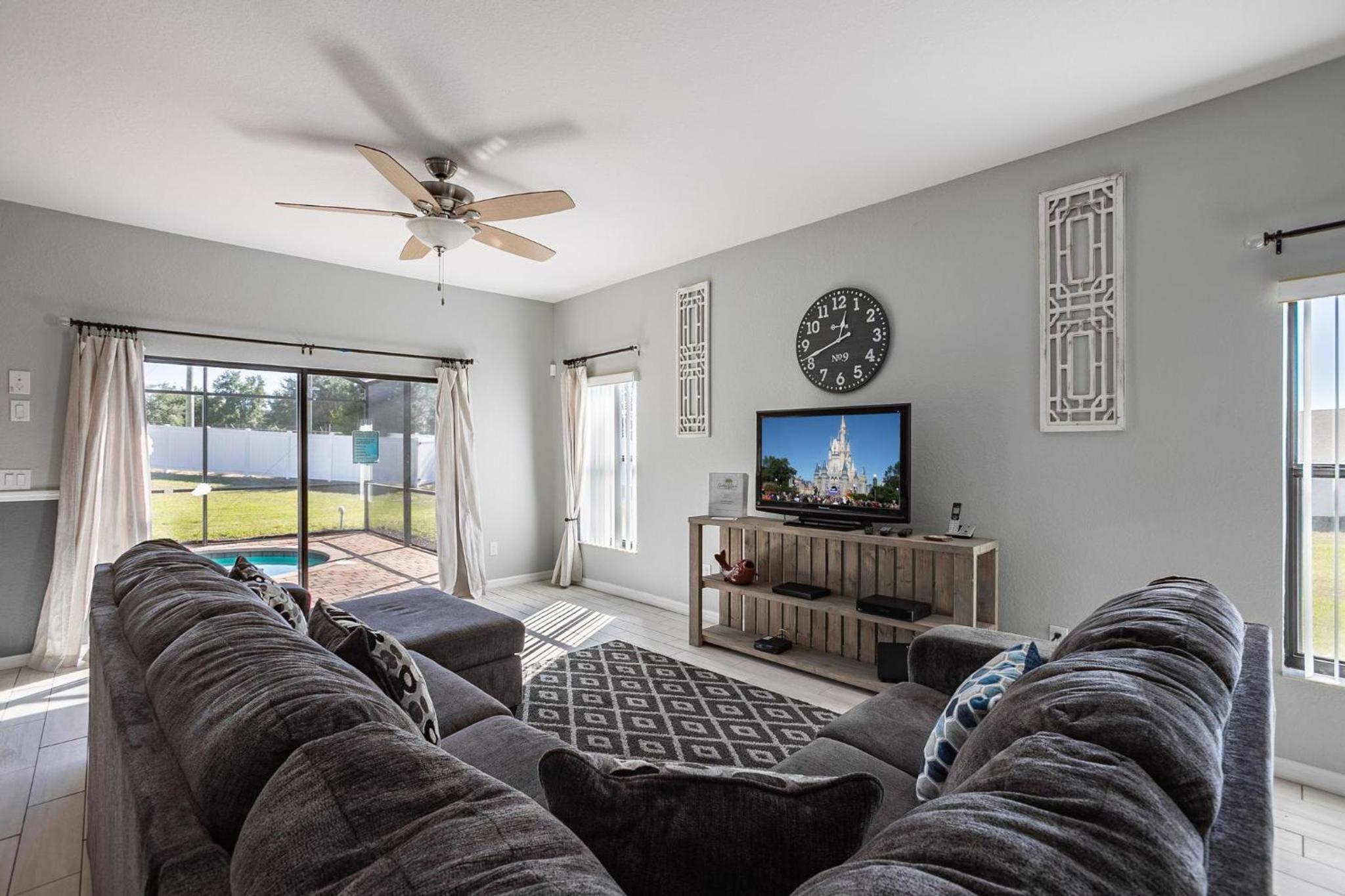 Lazy Breeze Villa- Poolspa, Gameroom, Near Disney